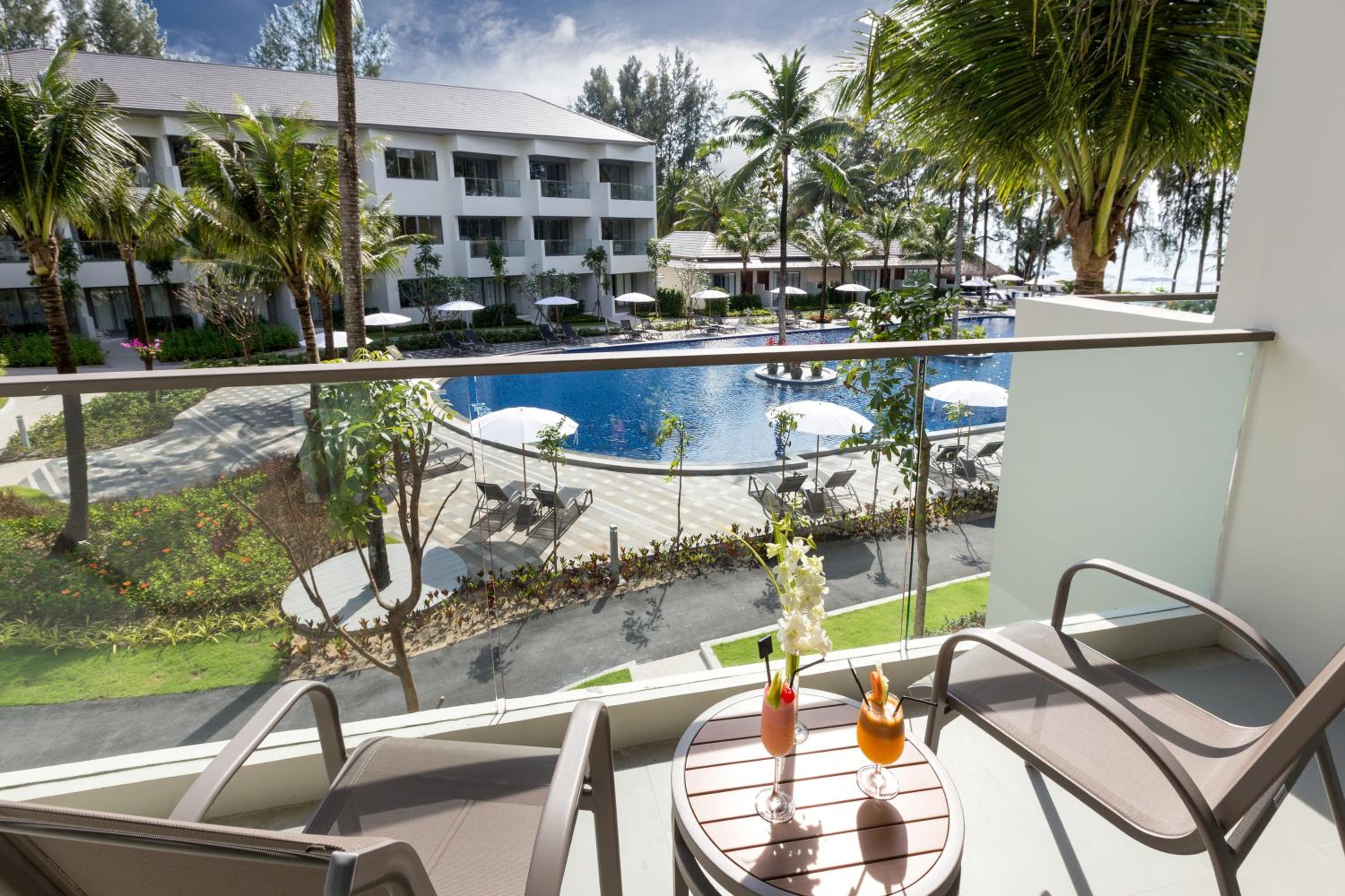 X10 Khaolak Resort