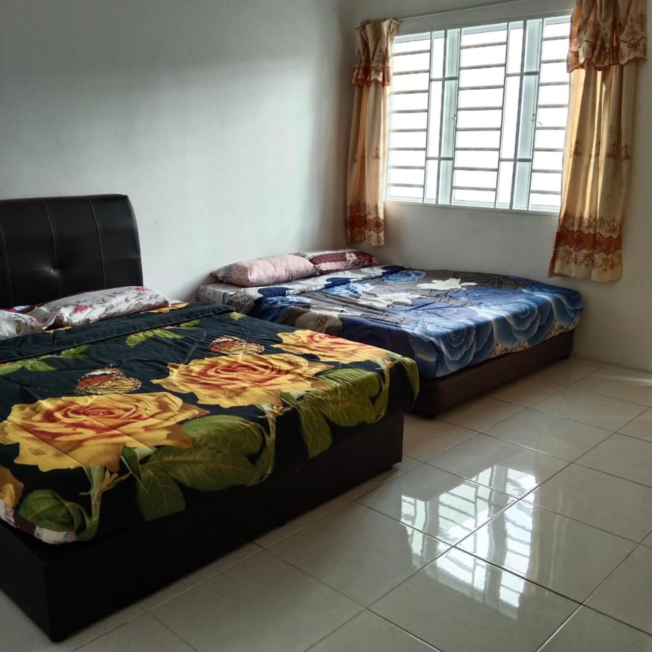 Green Rose Apartment