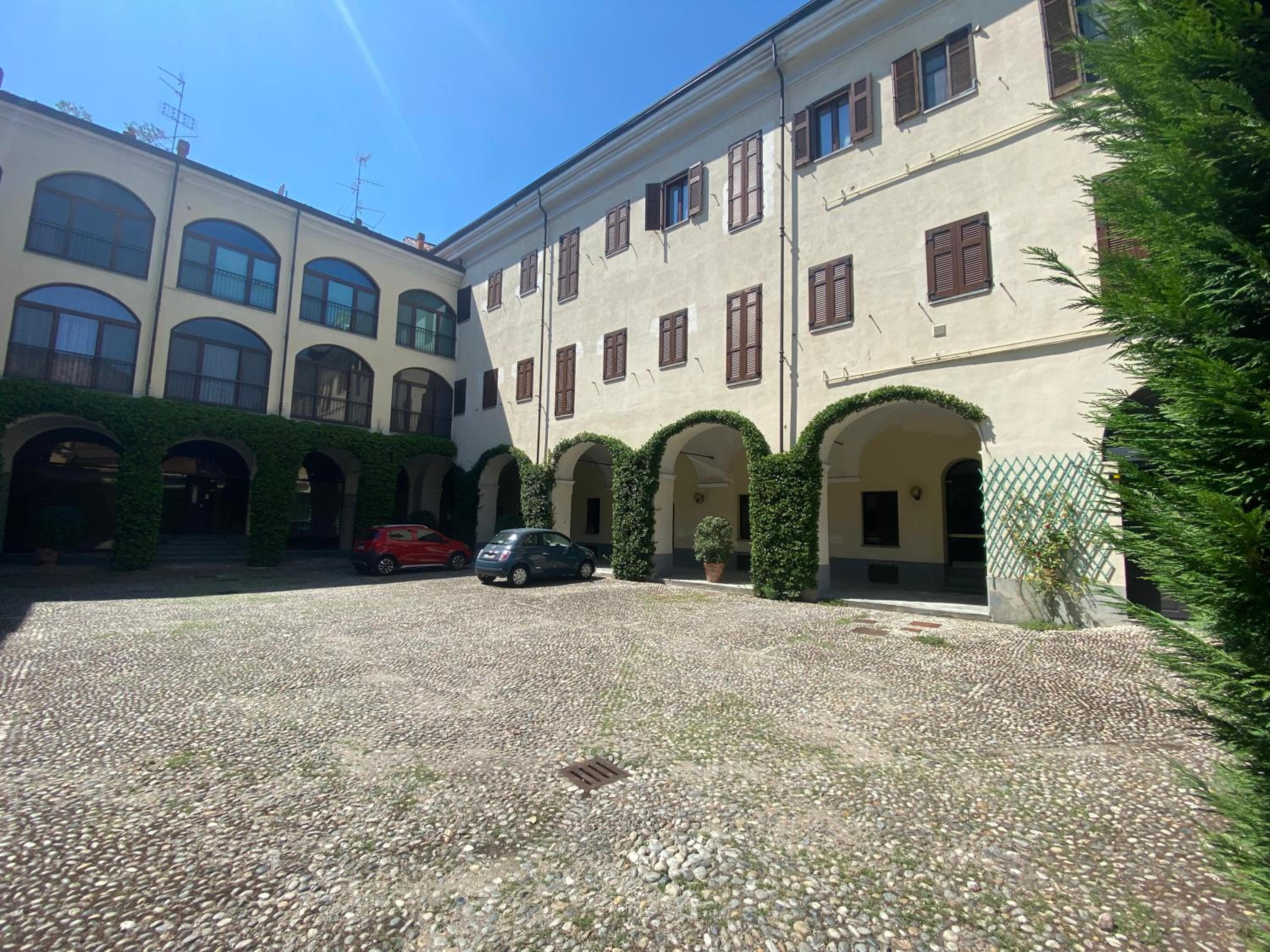 Center One - Loft Ampio in Centro Storico - TV 75