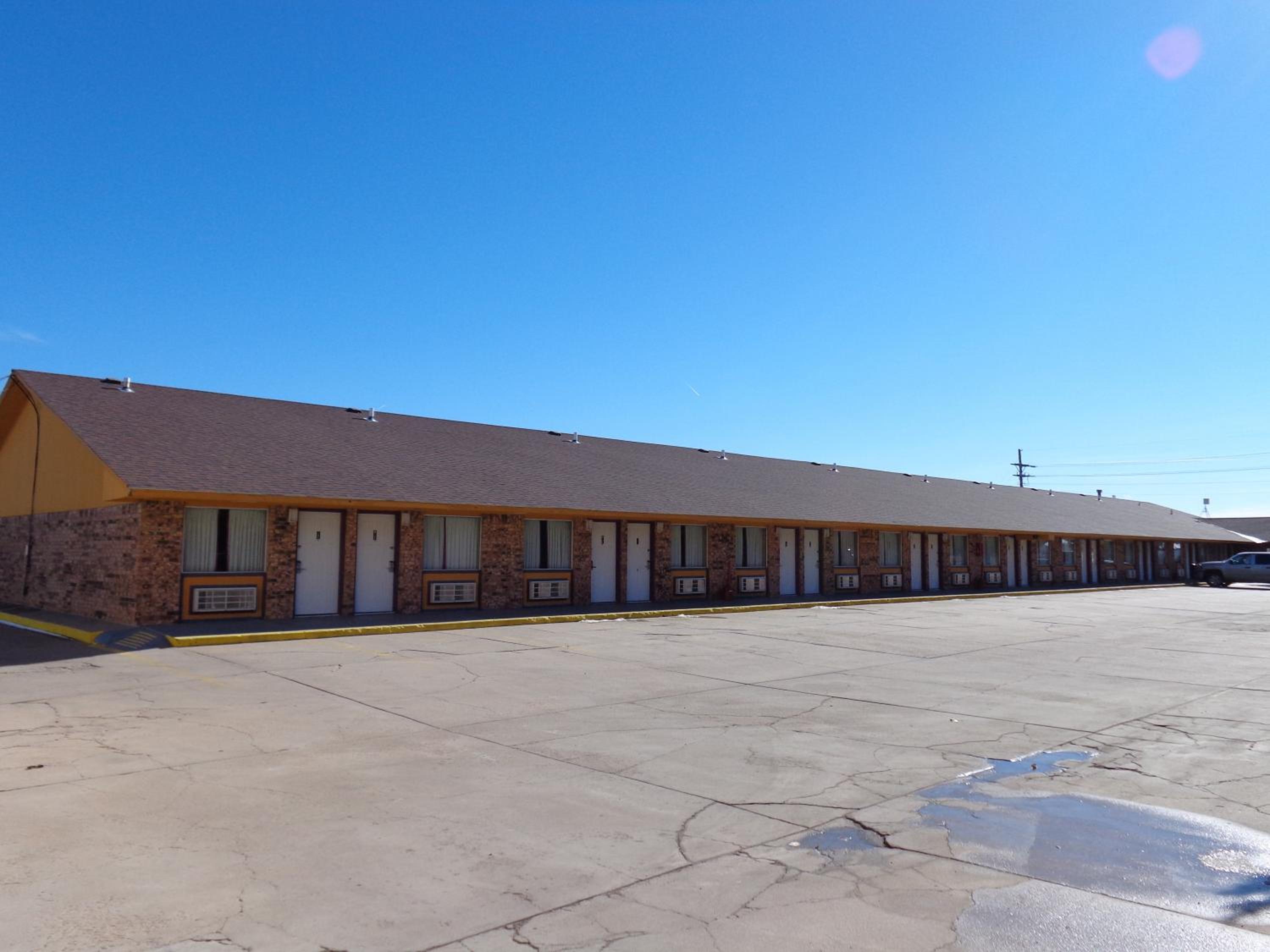 Garden City Vacations - National 9 Inn - Property Image 12