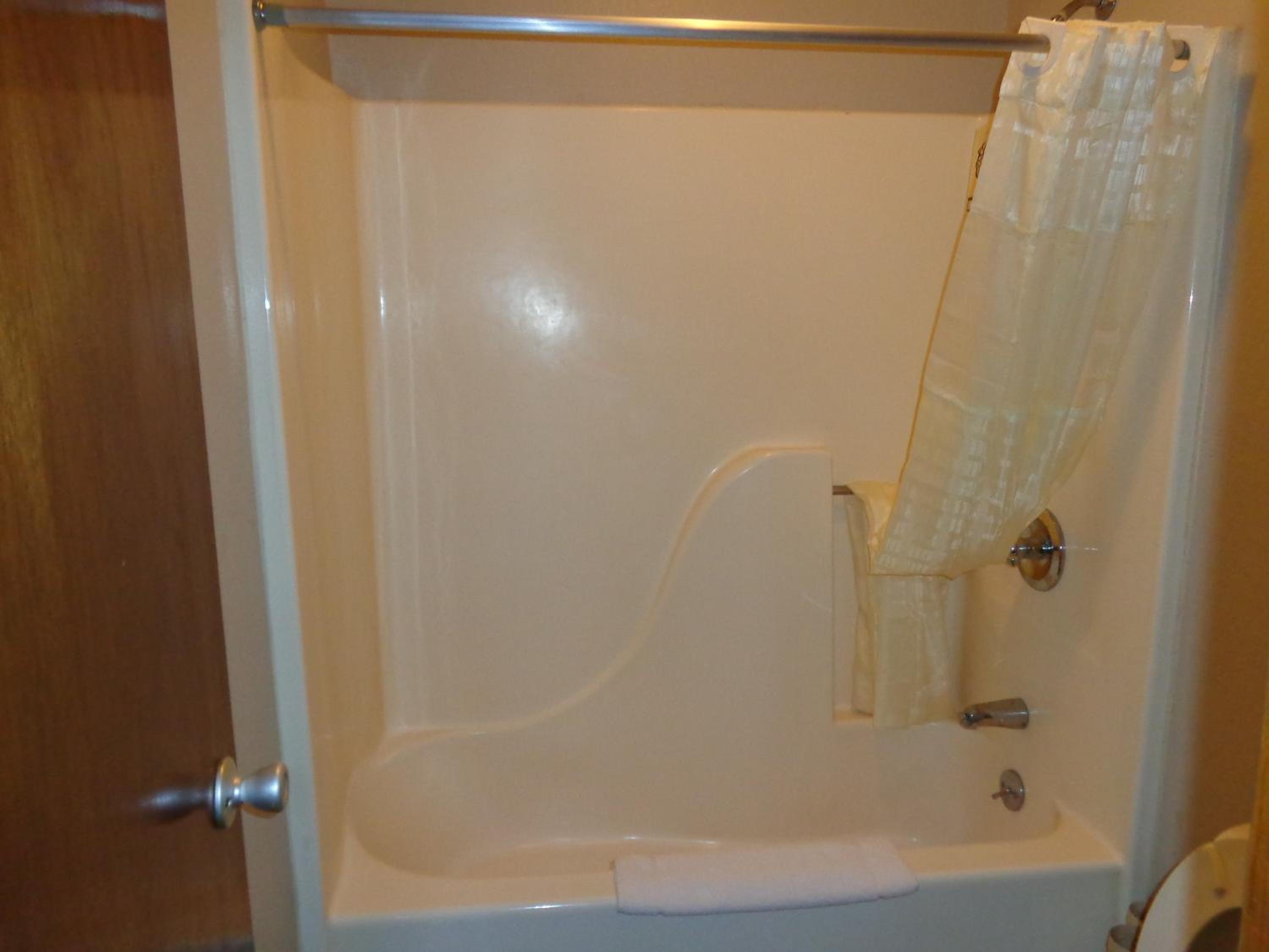 Garden City Vacations - National 9 Inn - Property Image 15