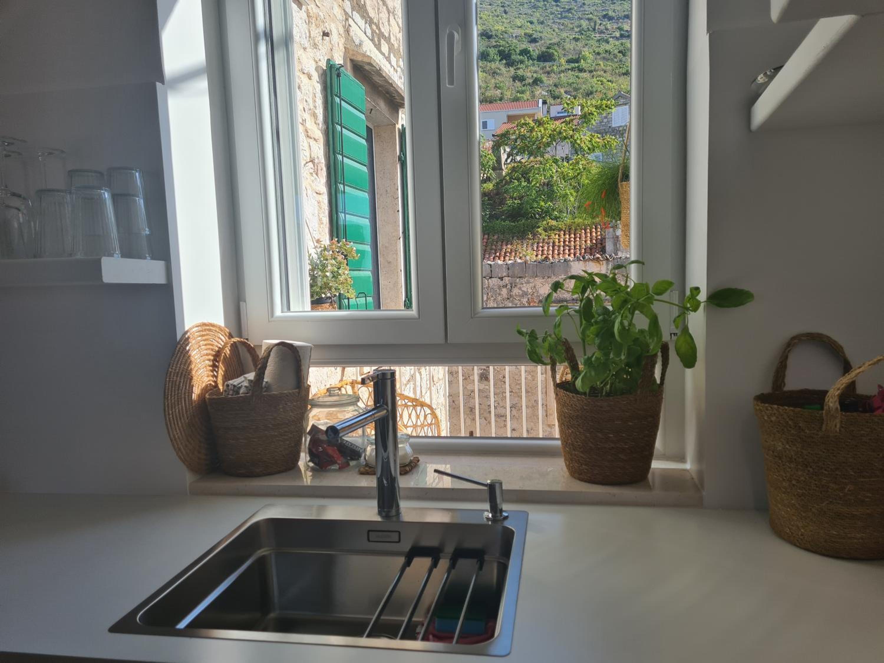 Apartment Tomazina (seaview,central, heritage) view 5