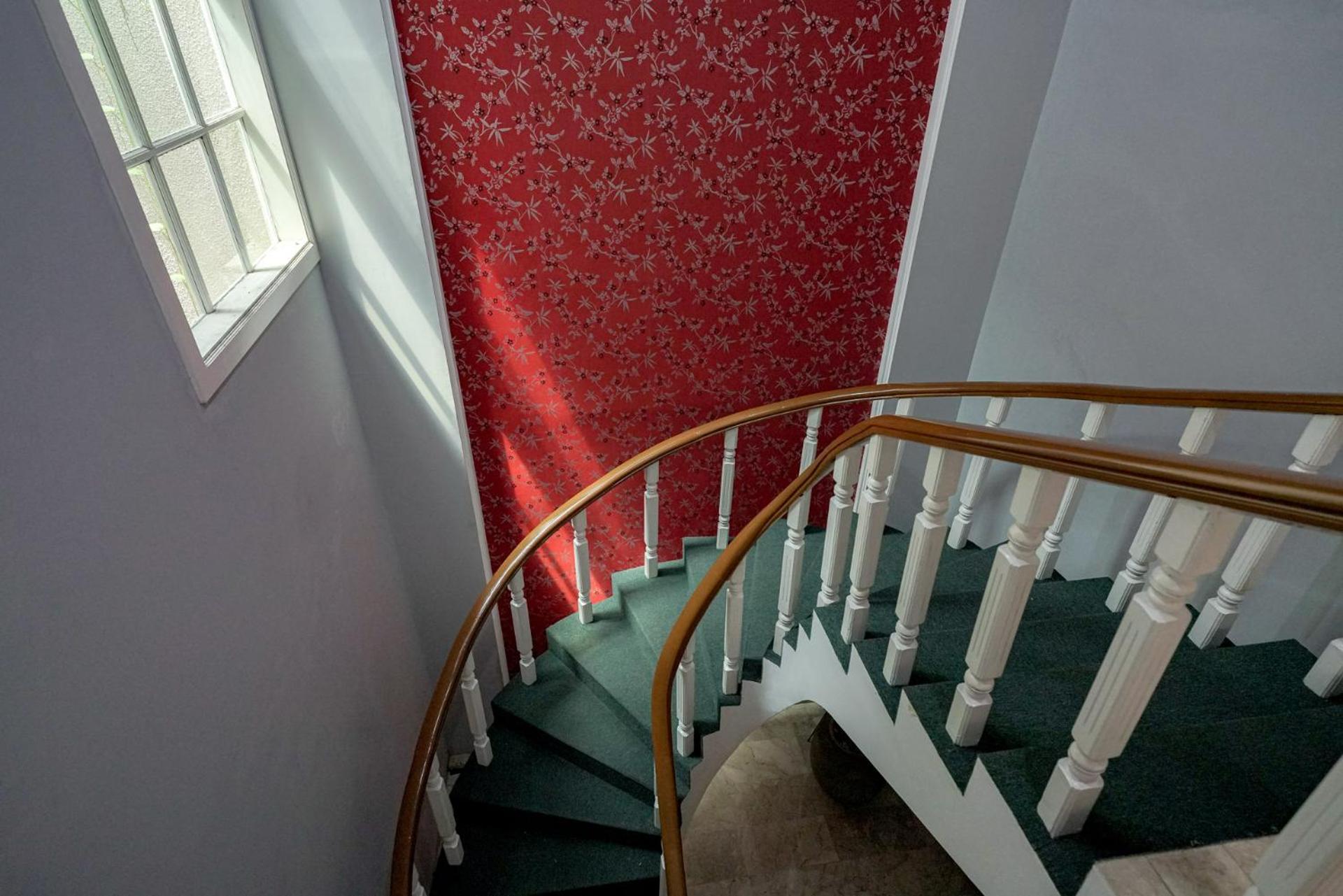 RedDoorz Premium near RS Pondok Indah