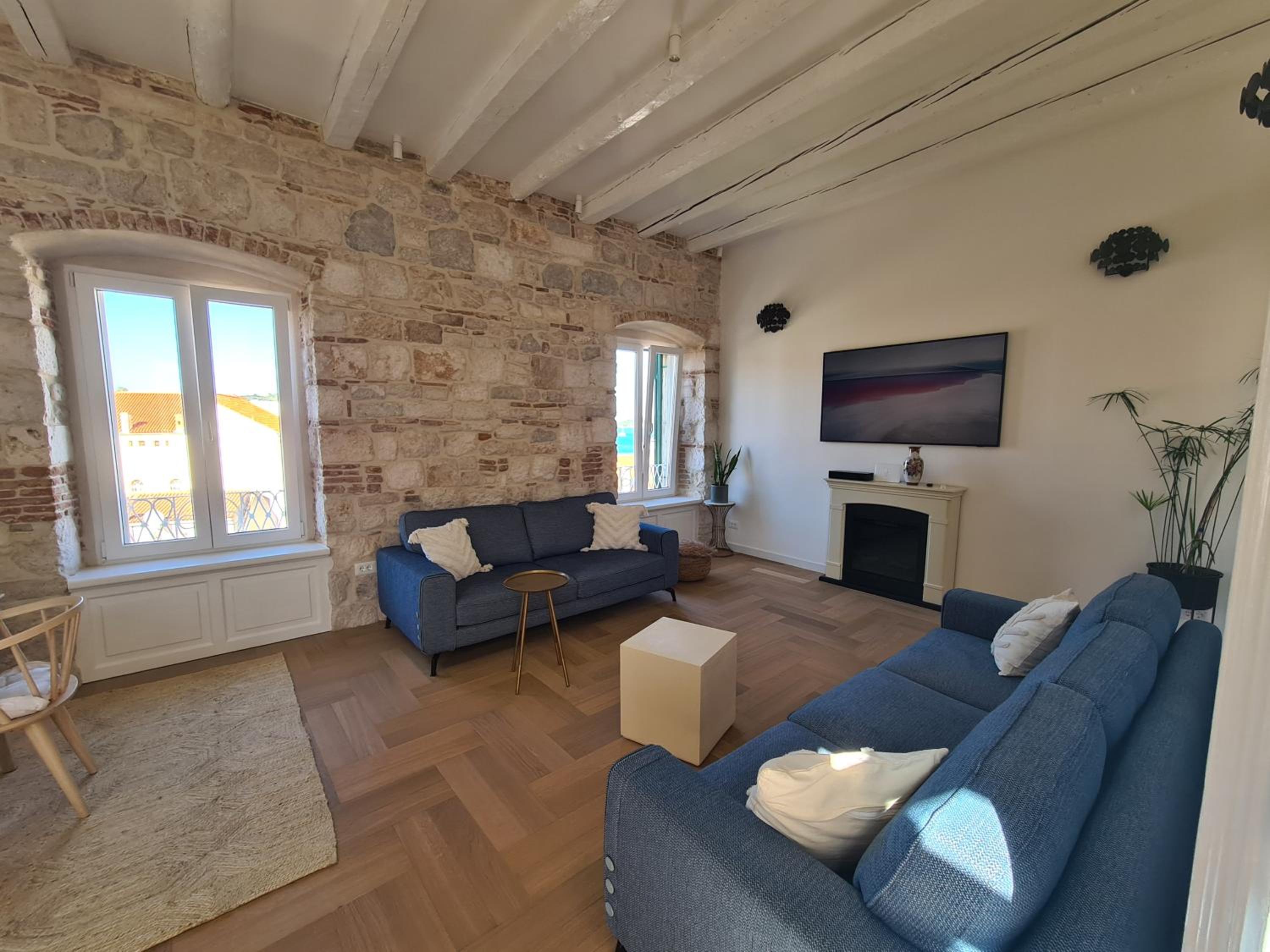 Apartment Tomazina (seaview,central, heritage) view 4