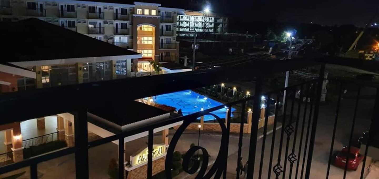 Arezzo Place Affordable 2BR Condo With Pool, Fast Wifi & Unli Netflix And Hot Shower - Near Davao Airport, Samal Barge, and SM Lanang