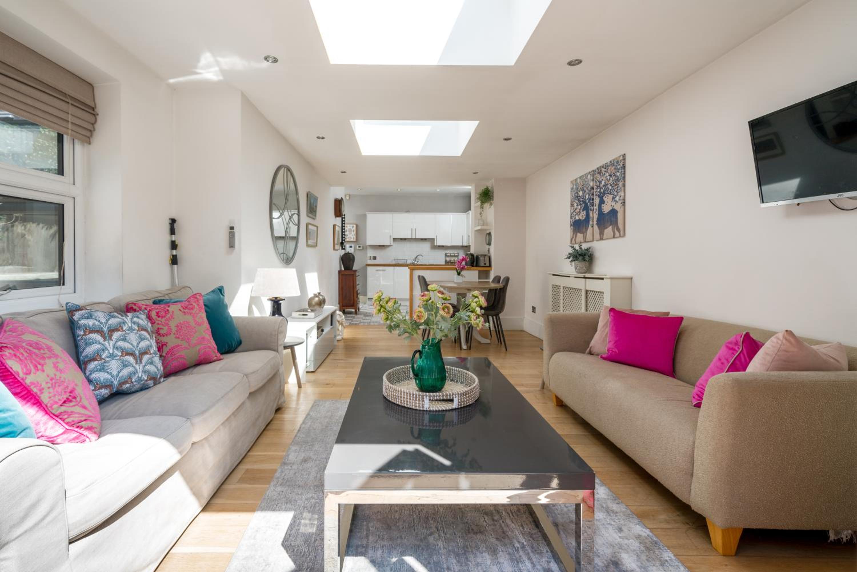 Elegant London Stay - 2BR with Garden in Battersea