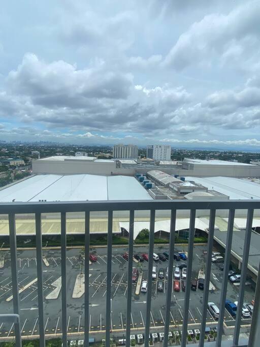 1BR unit in South Residence Las Pinas with Wifi & Netflix view 4