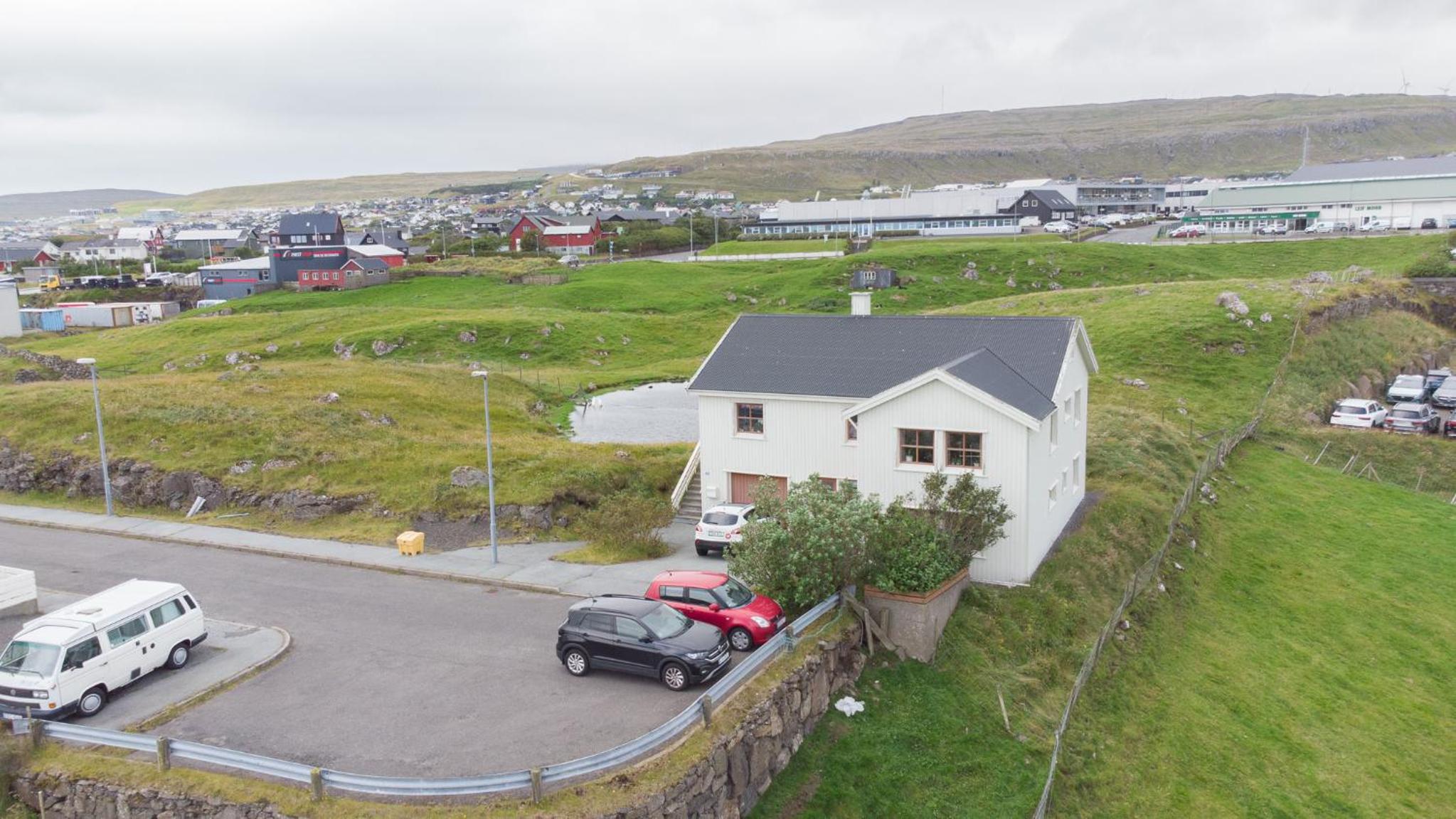 4 Bedroom Apartment - 20 Min Walk From City Centre - Nature view 2