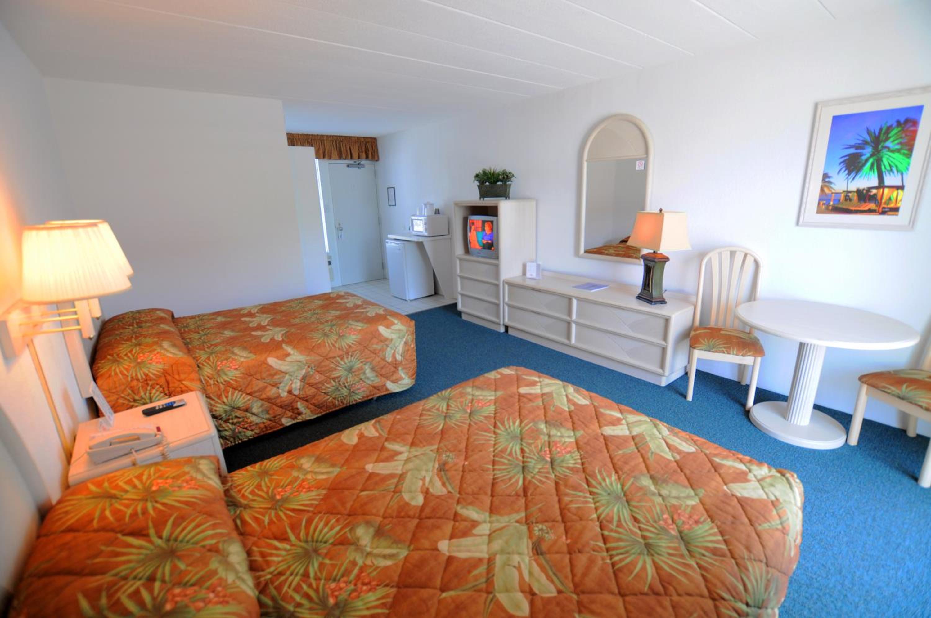 Riviera Resort & Suites