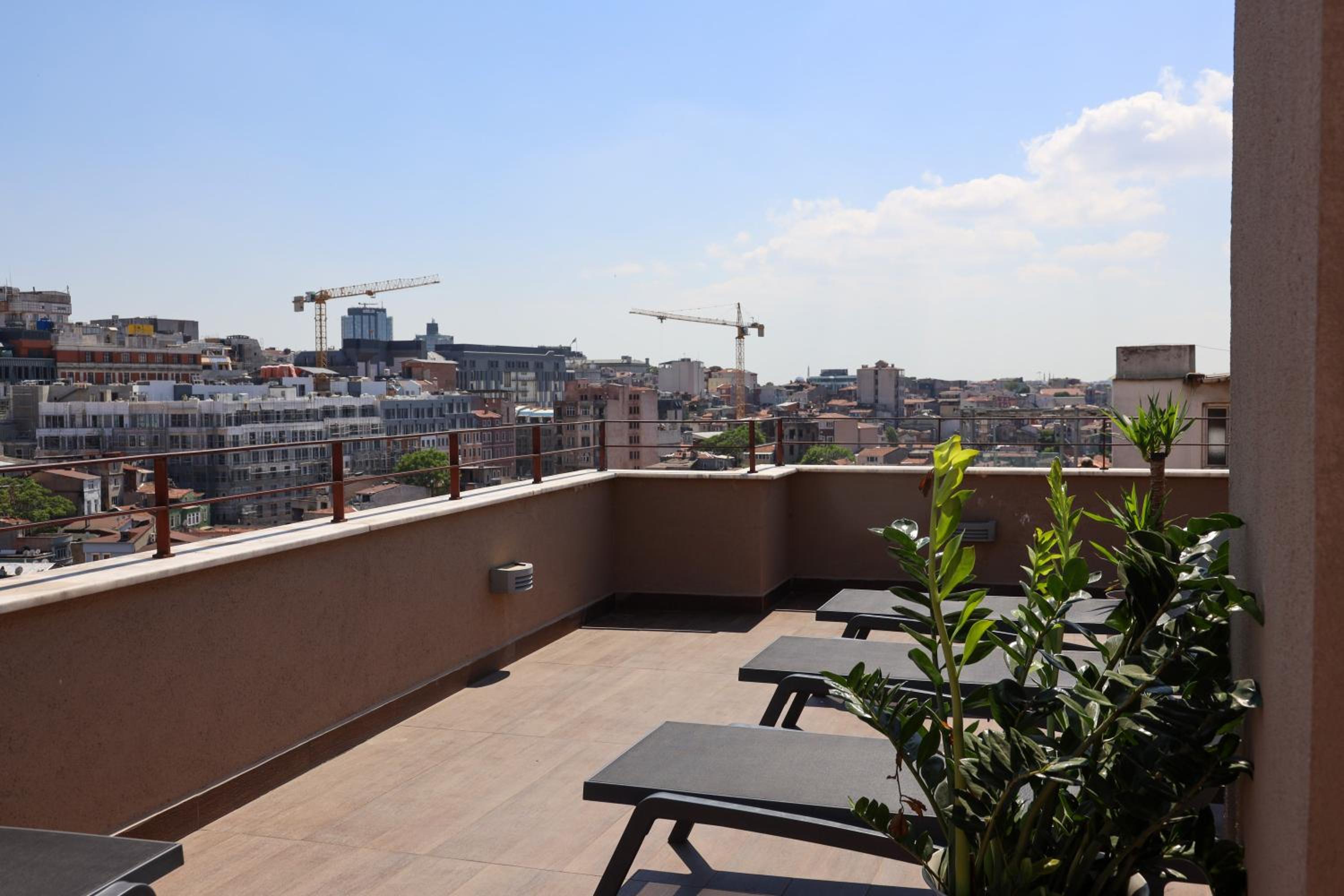 Endless Suites Taksim - Image 23