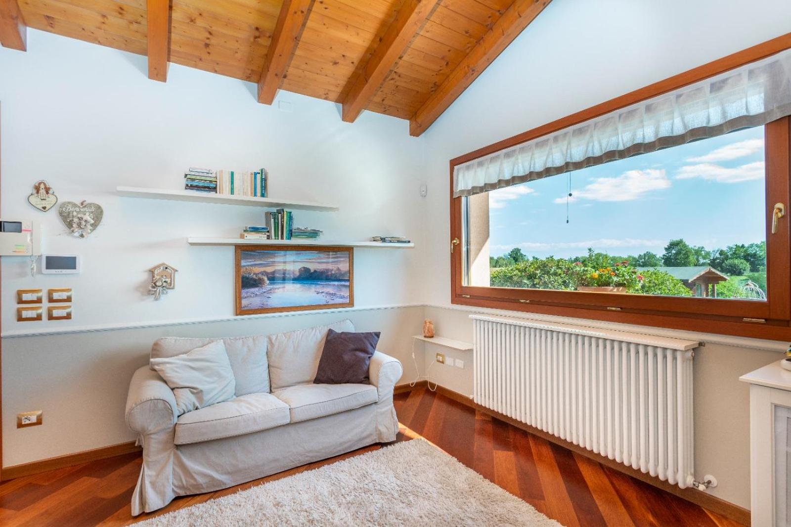 da Dede Cozy Apt with Terrace and Private parking! view 3