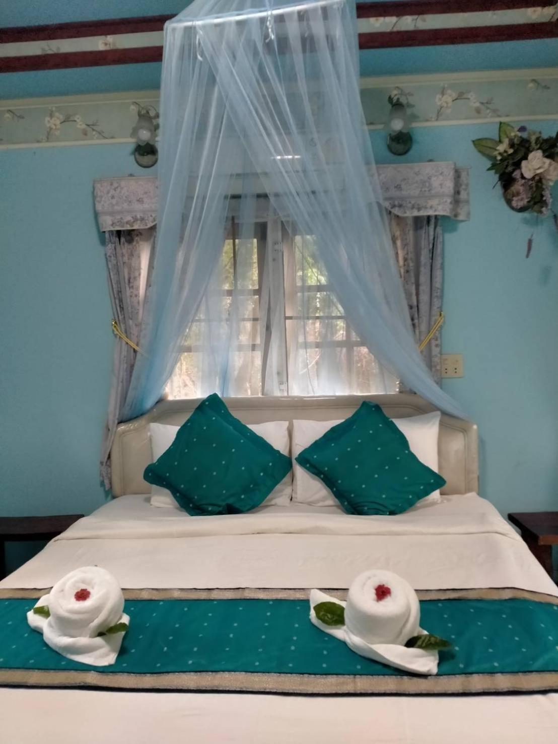Saiyok River House