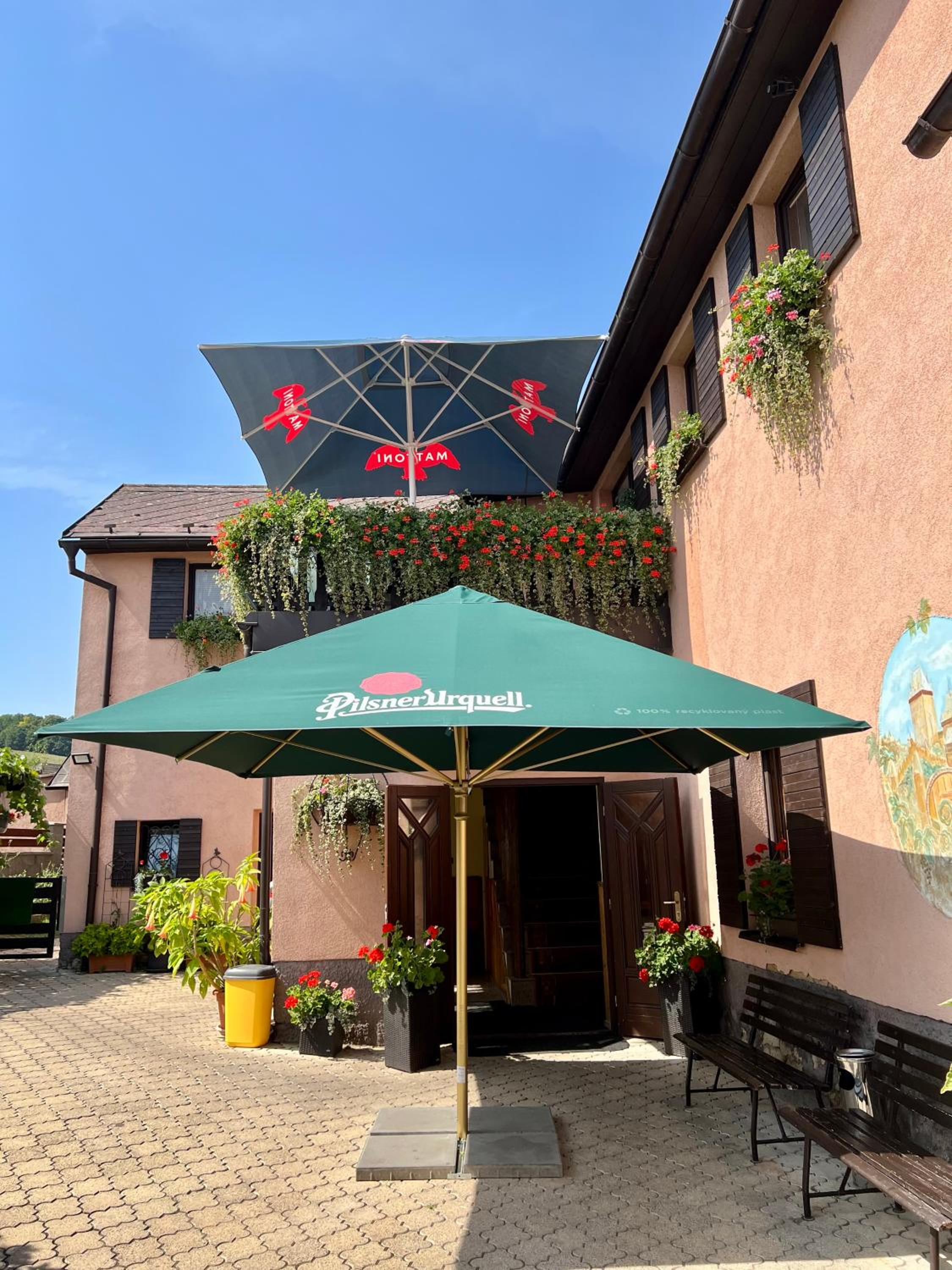 Restaurace a penzion Na Růžku