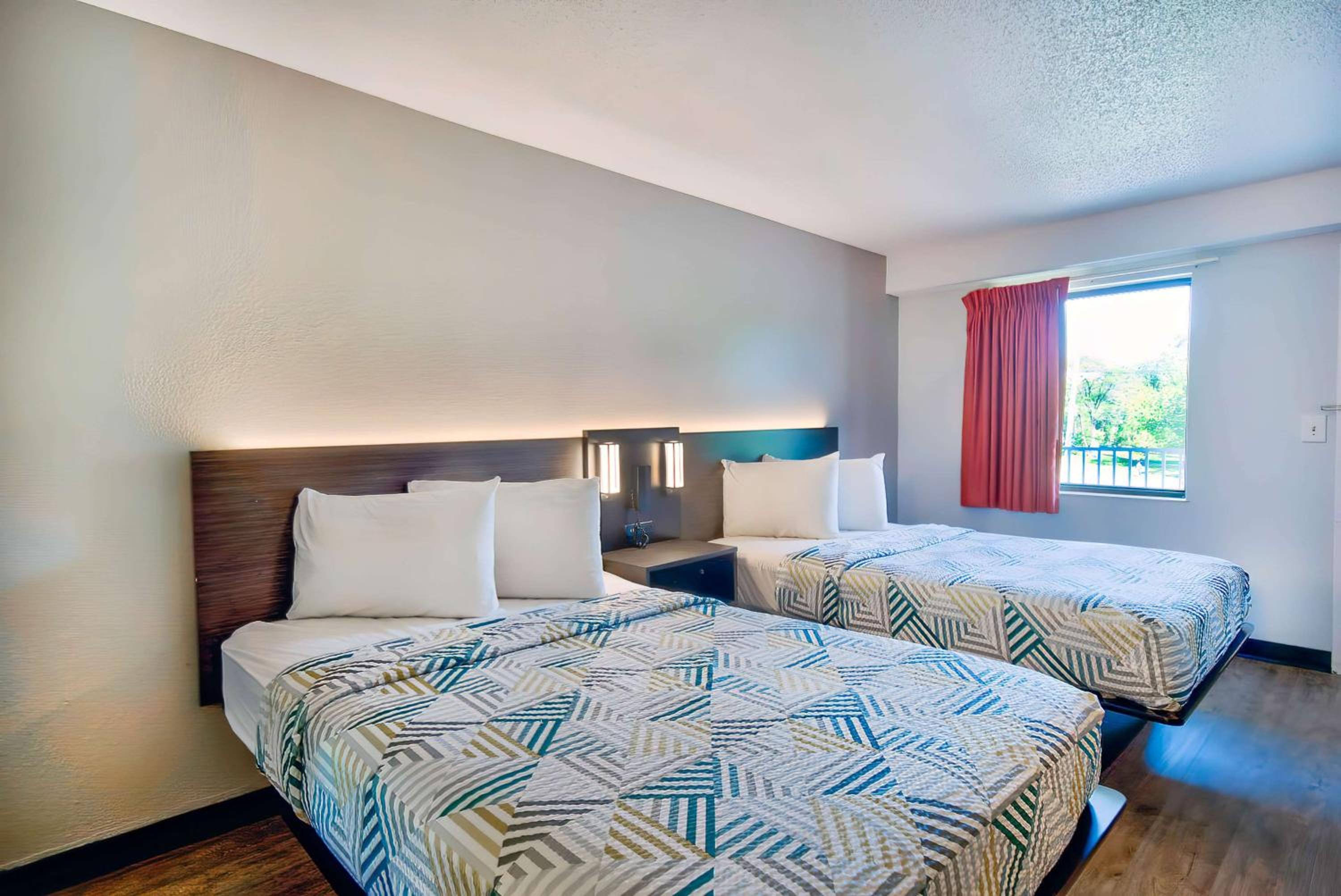 Motel 6-Warren, MI - Detroit East
