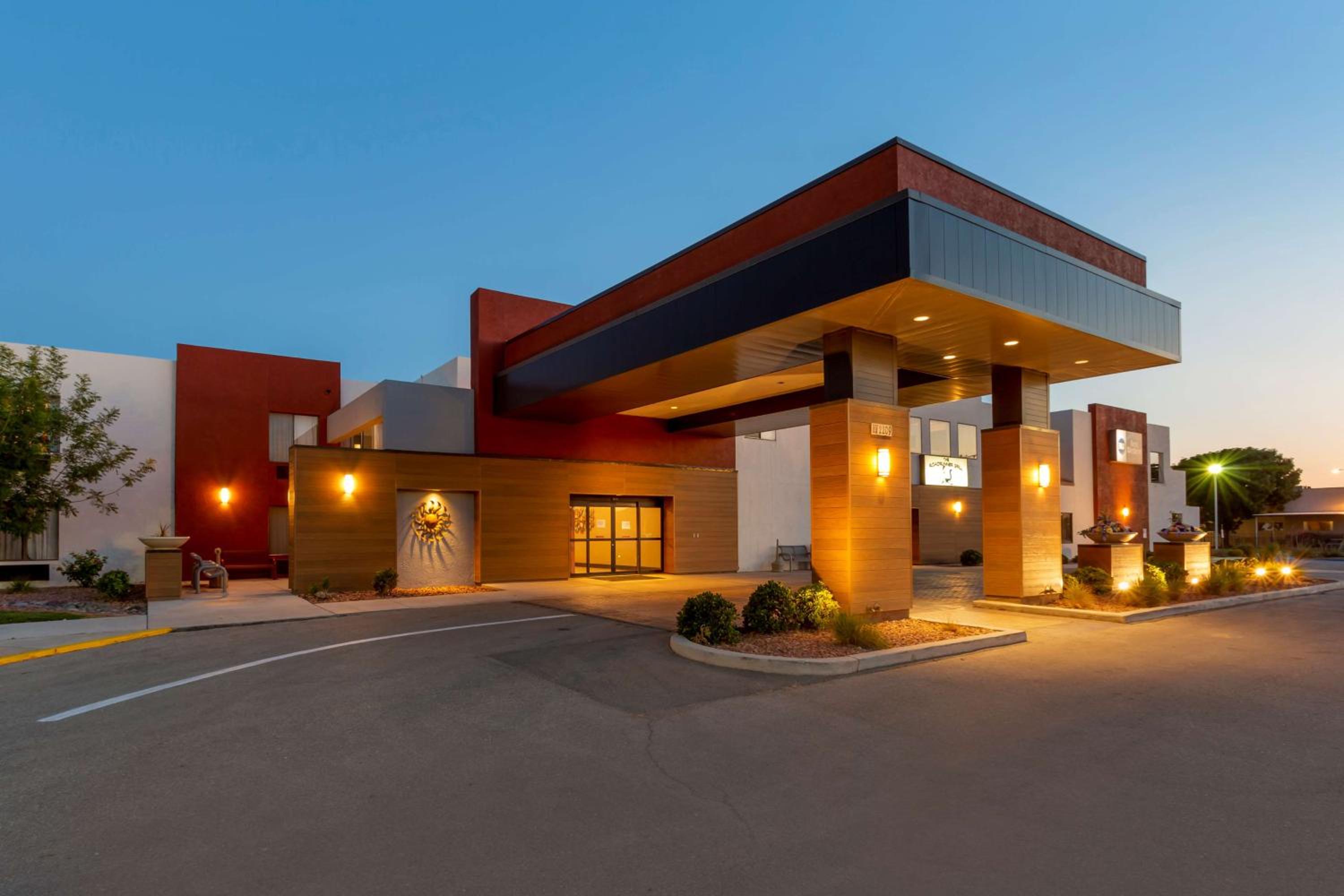 Hotel Best Western Pecos Inn - Image 1