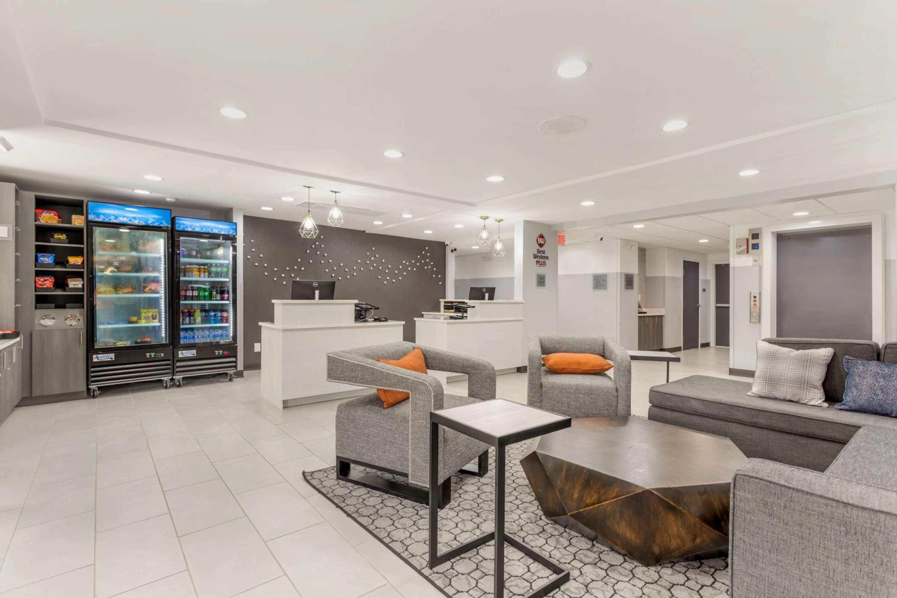Best Western Plus Cleveland Inn & Suites