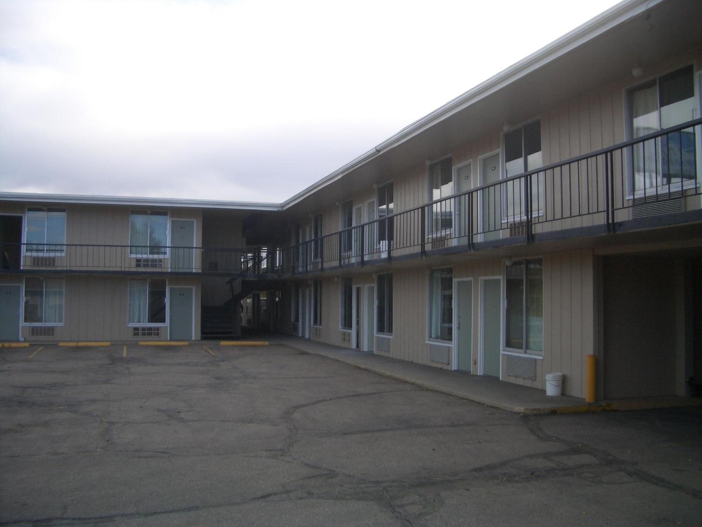 Laramie Vacations - Laramie Valley Inn - Property Image 1