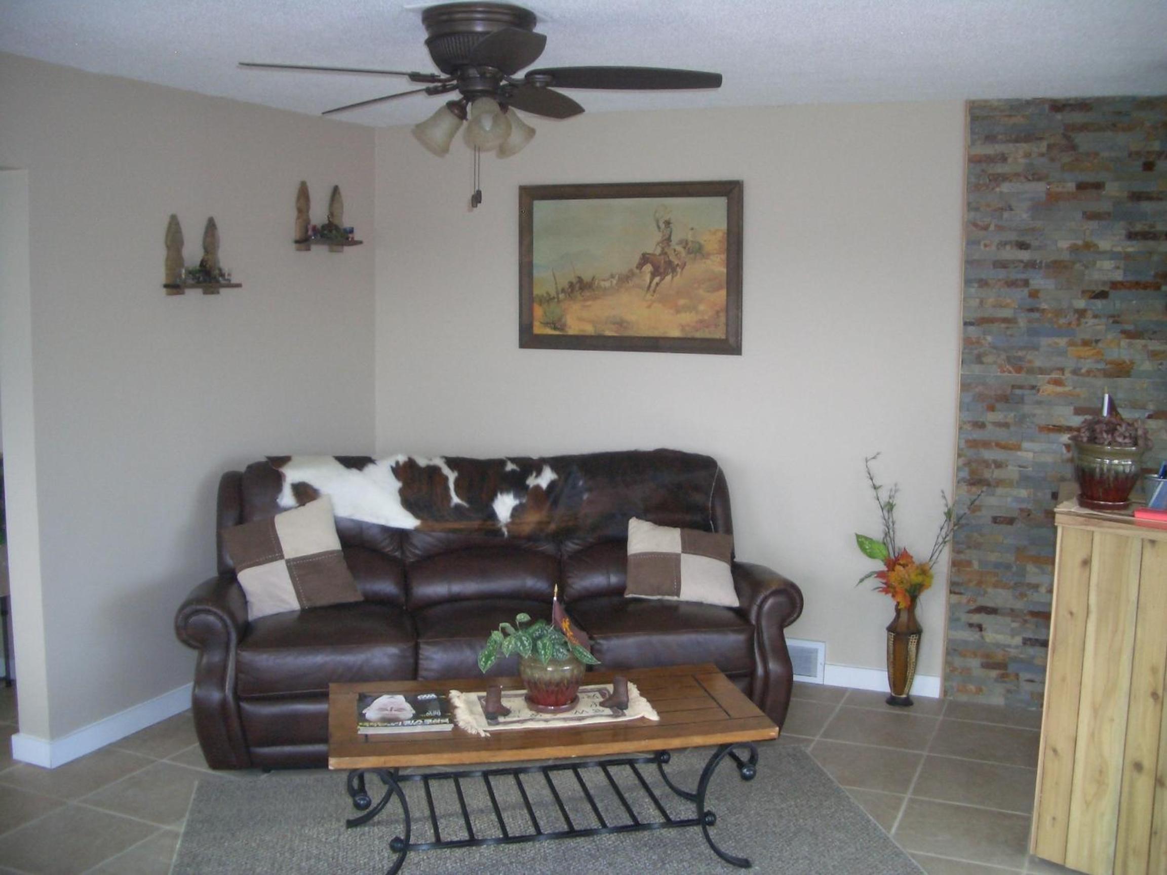 Laramie Vacations - Laramie Valley Inn - Property Image 2