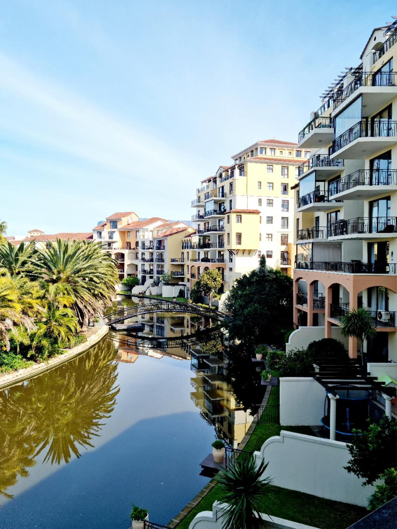 Island Club by Smart City Stays view 2