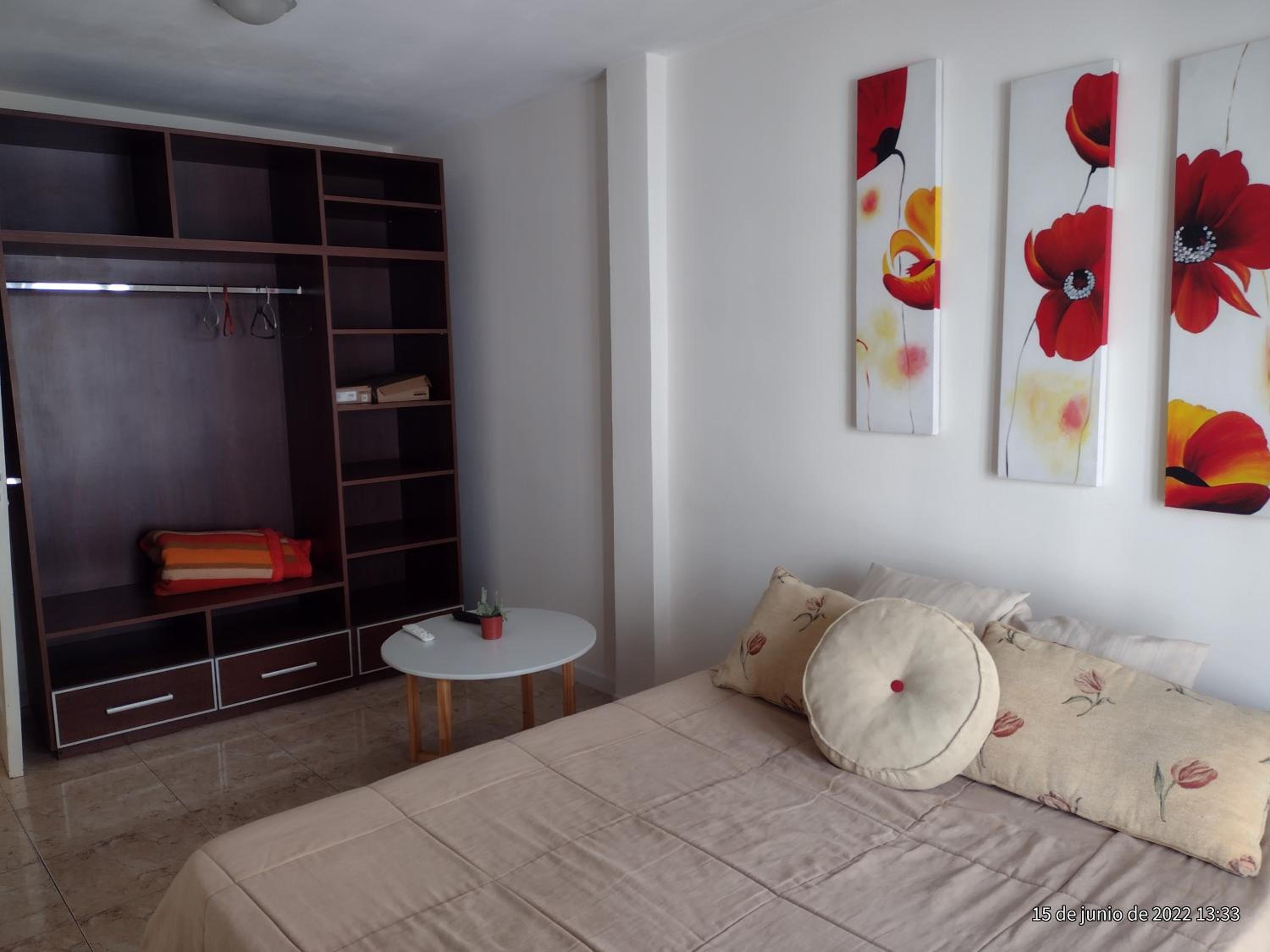 Departamento con Balcon al Mar