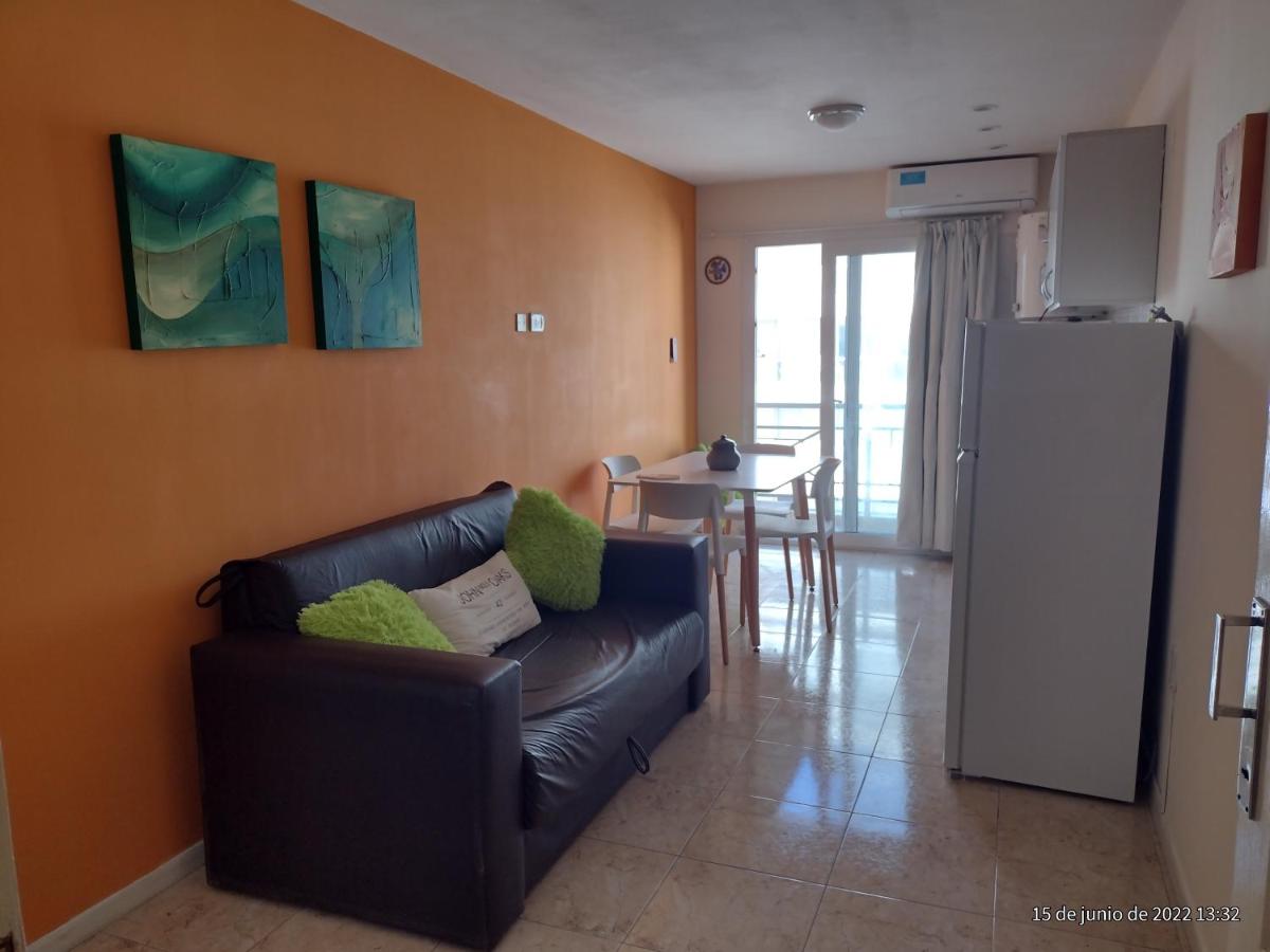 Departamento con Balcon al Mar