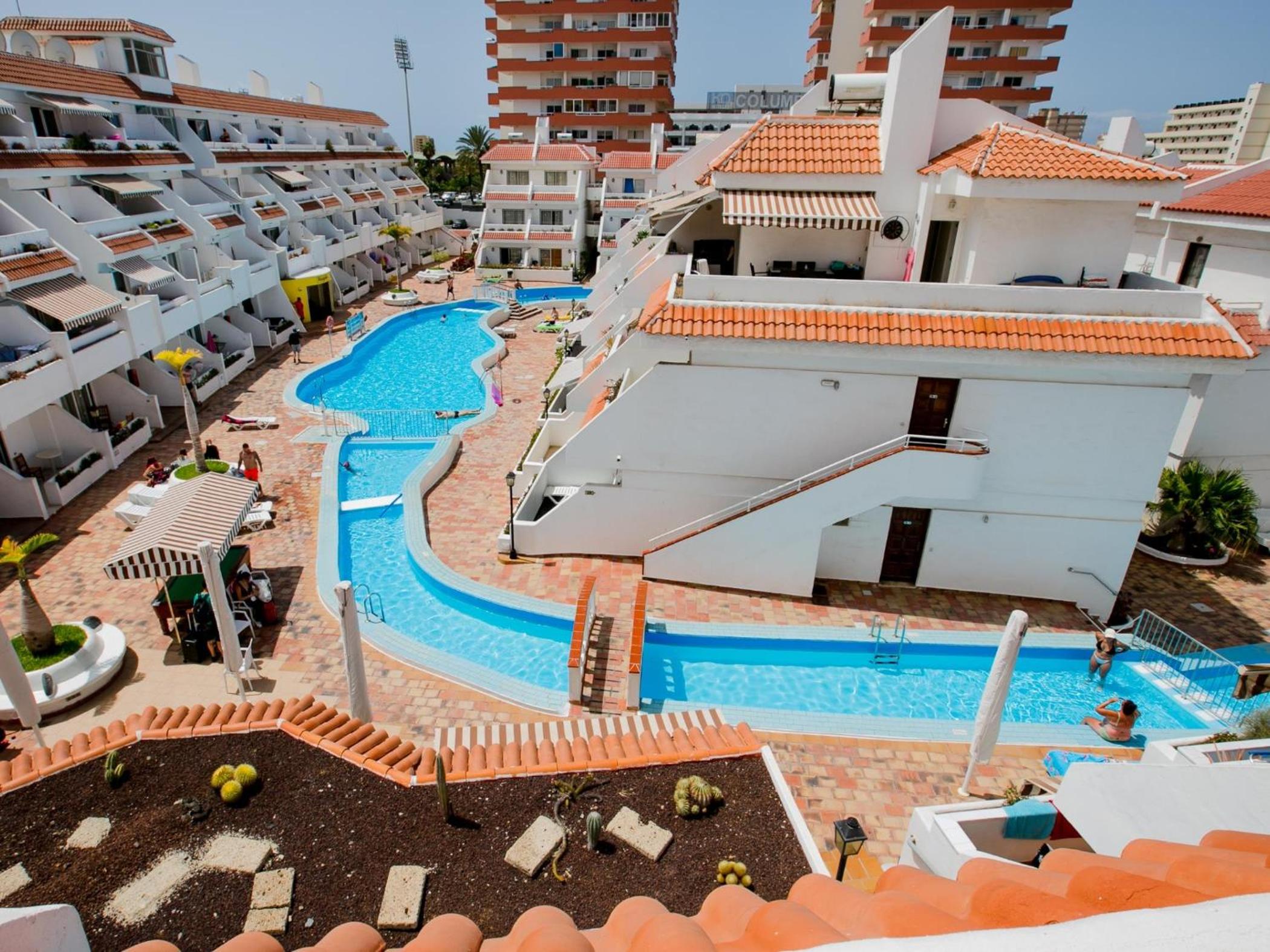 Las FLORITAS 23 Terrace and Swimming Pool - main view