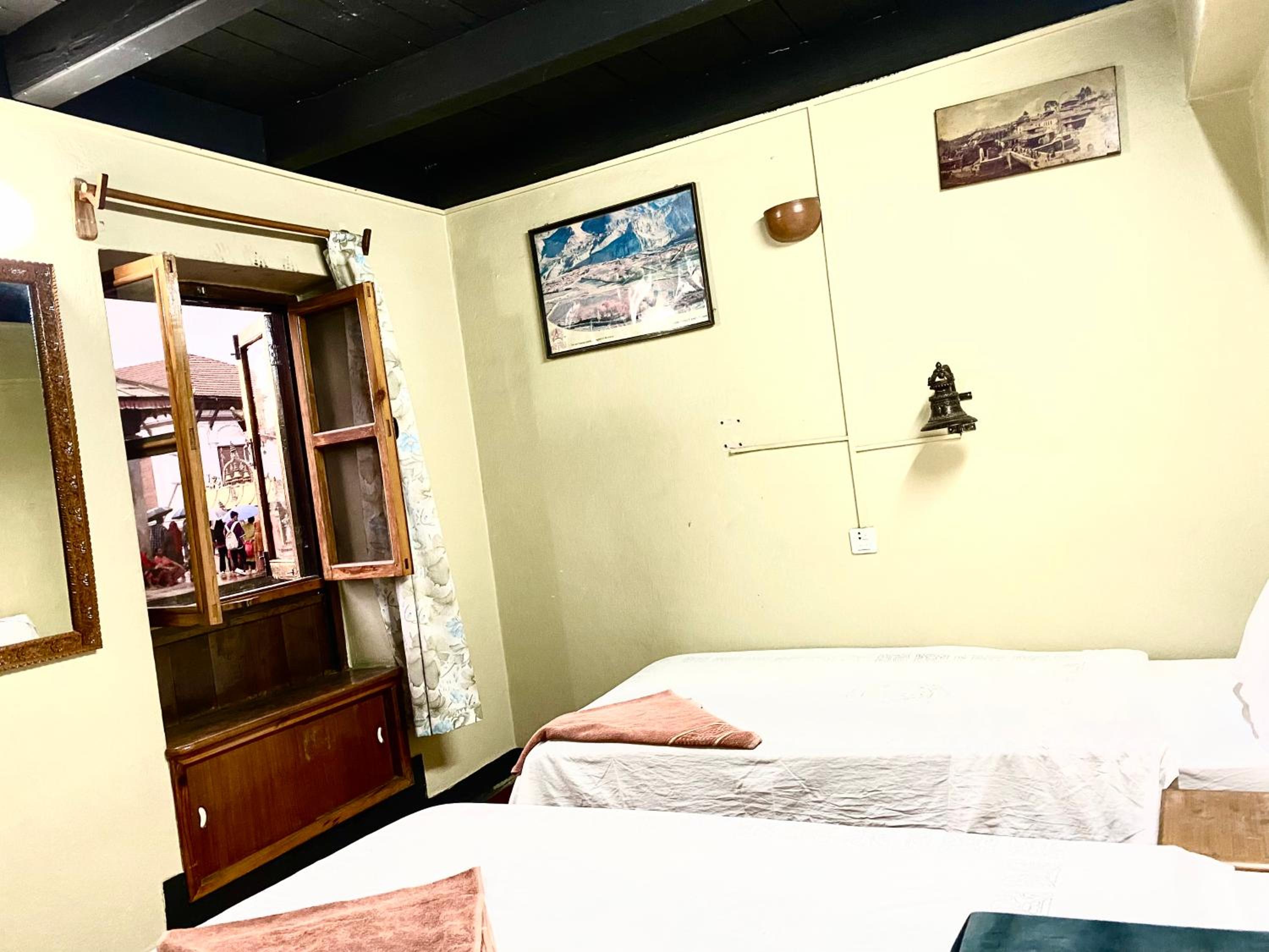 Shiva Guest House