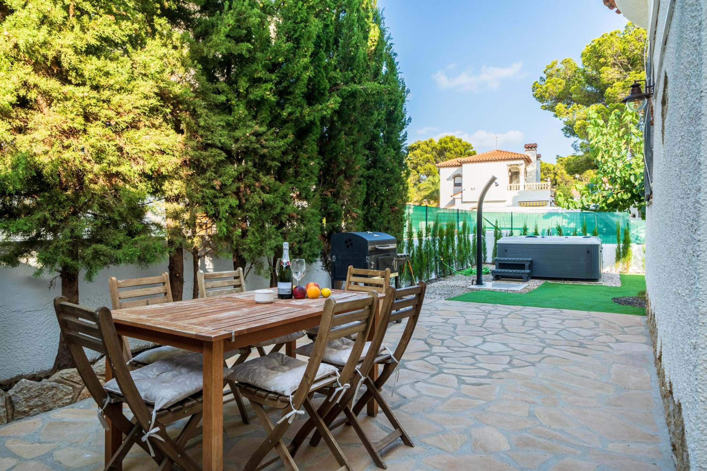 Charming Mediterranean house with private jacuzzi sea and mountain views