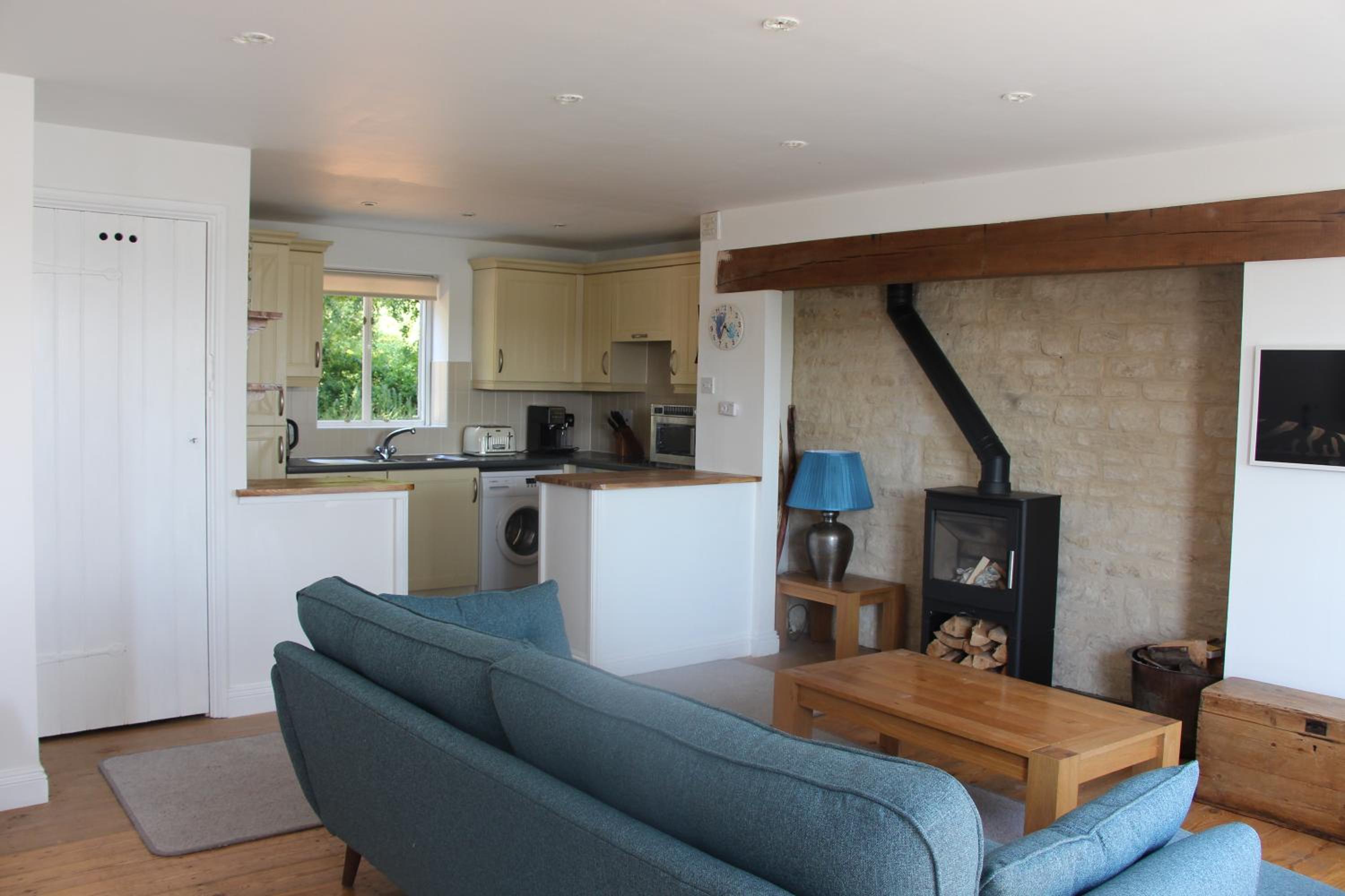 Coot Cottage - holiday house with fantastic lake views