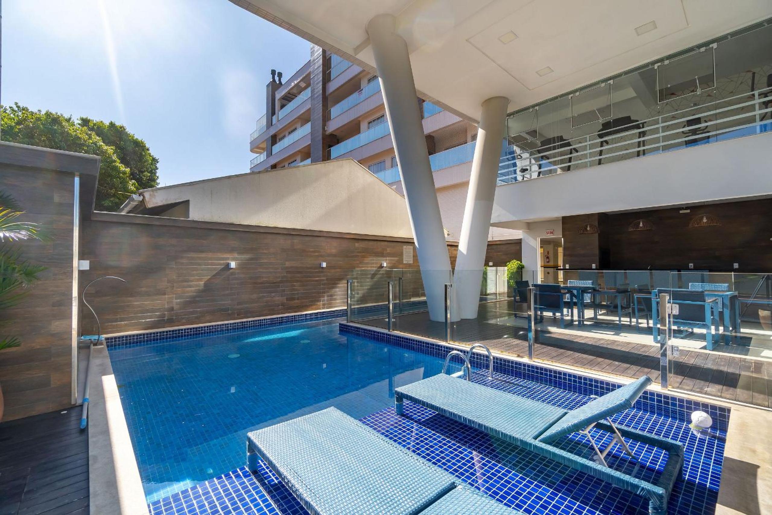 Ampla Cobertura Duplex em Condomínio com Piscina view 4