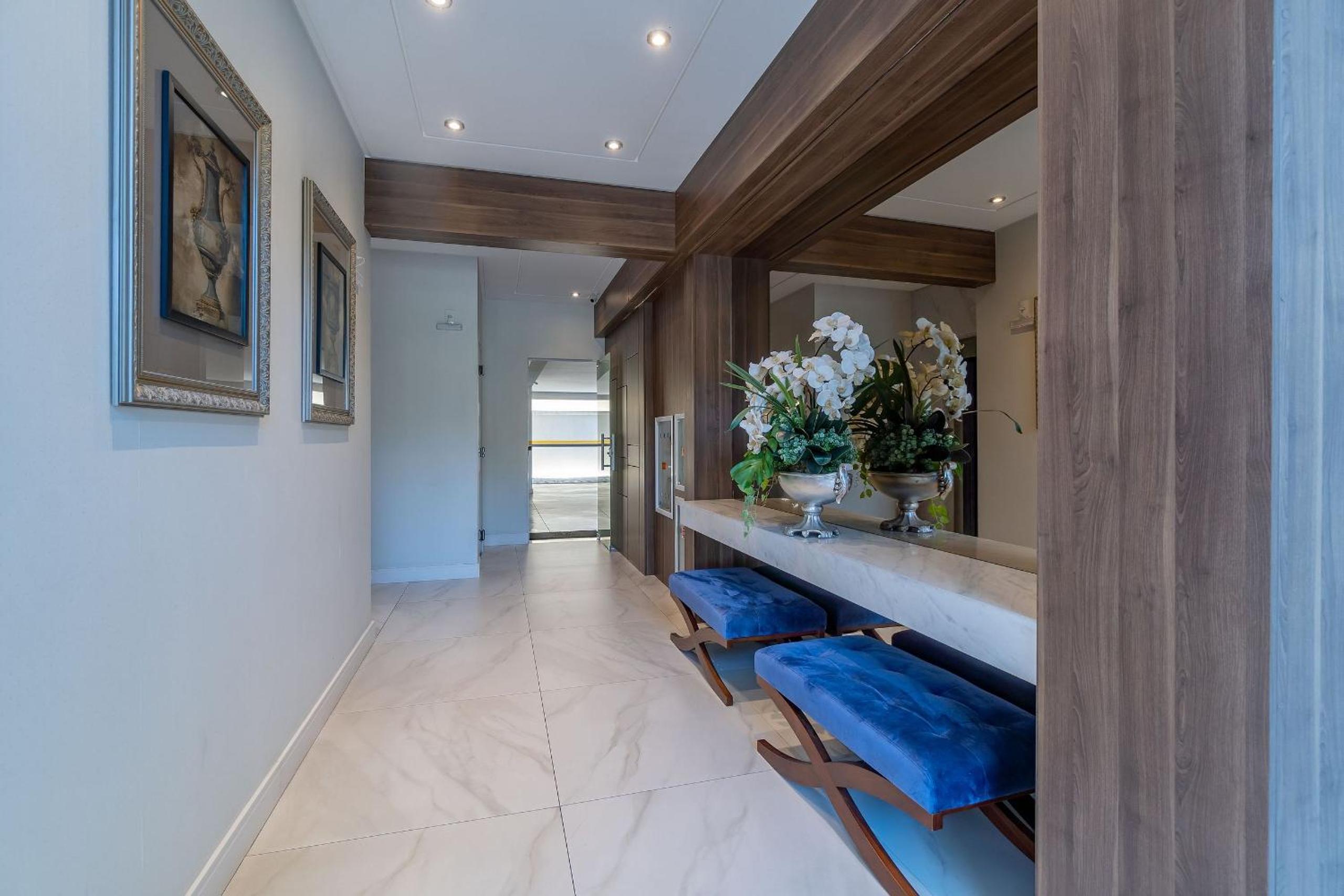 Ampla Cobertura Duplex em Condomínio com Piscina view 3