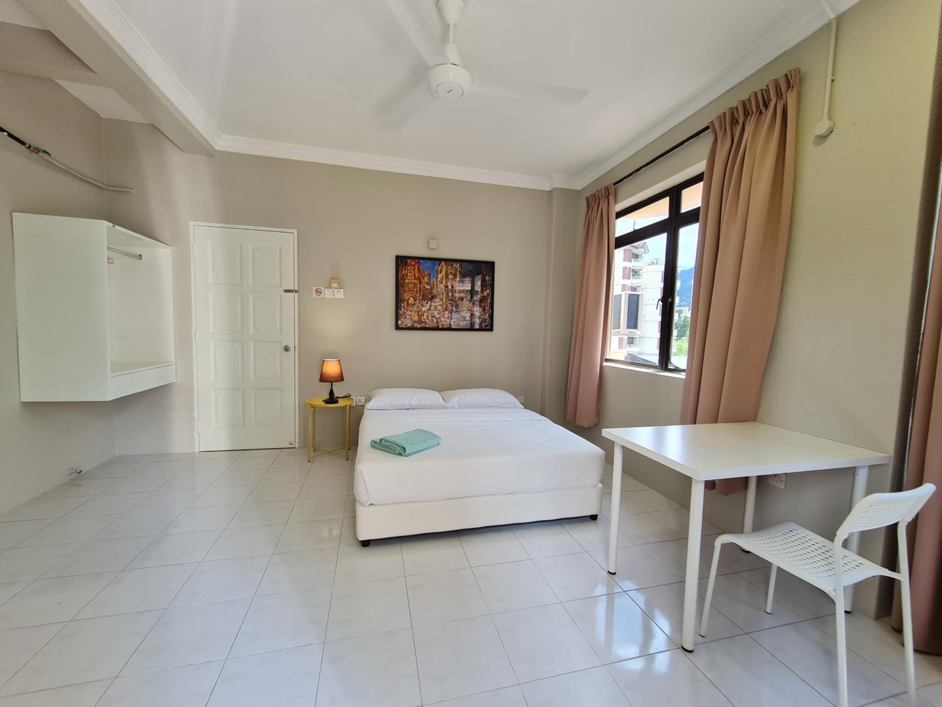 Room @ Lorong Kelawai near to Gurney Paragon photo 6