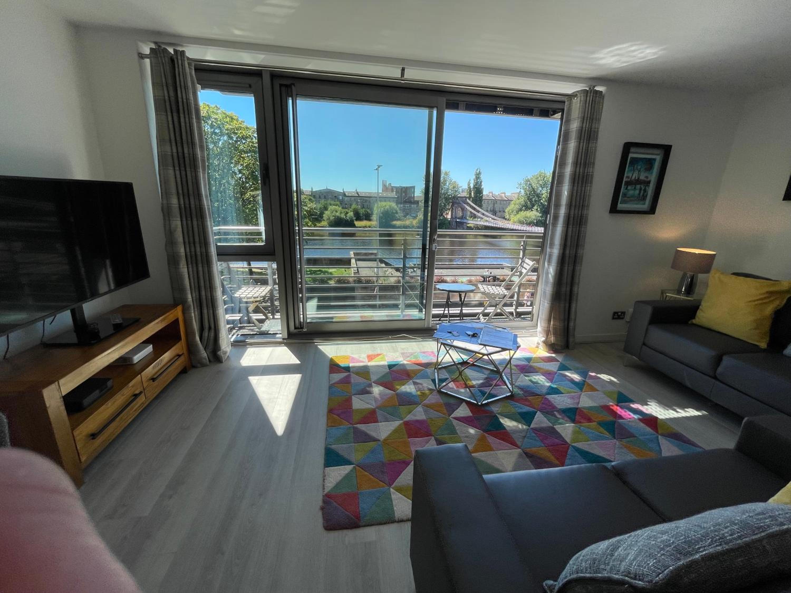 Principal Apartments - Clyde Waterfront Apartments