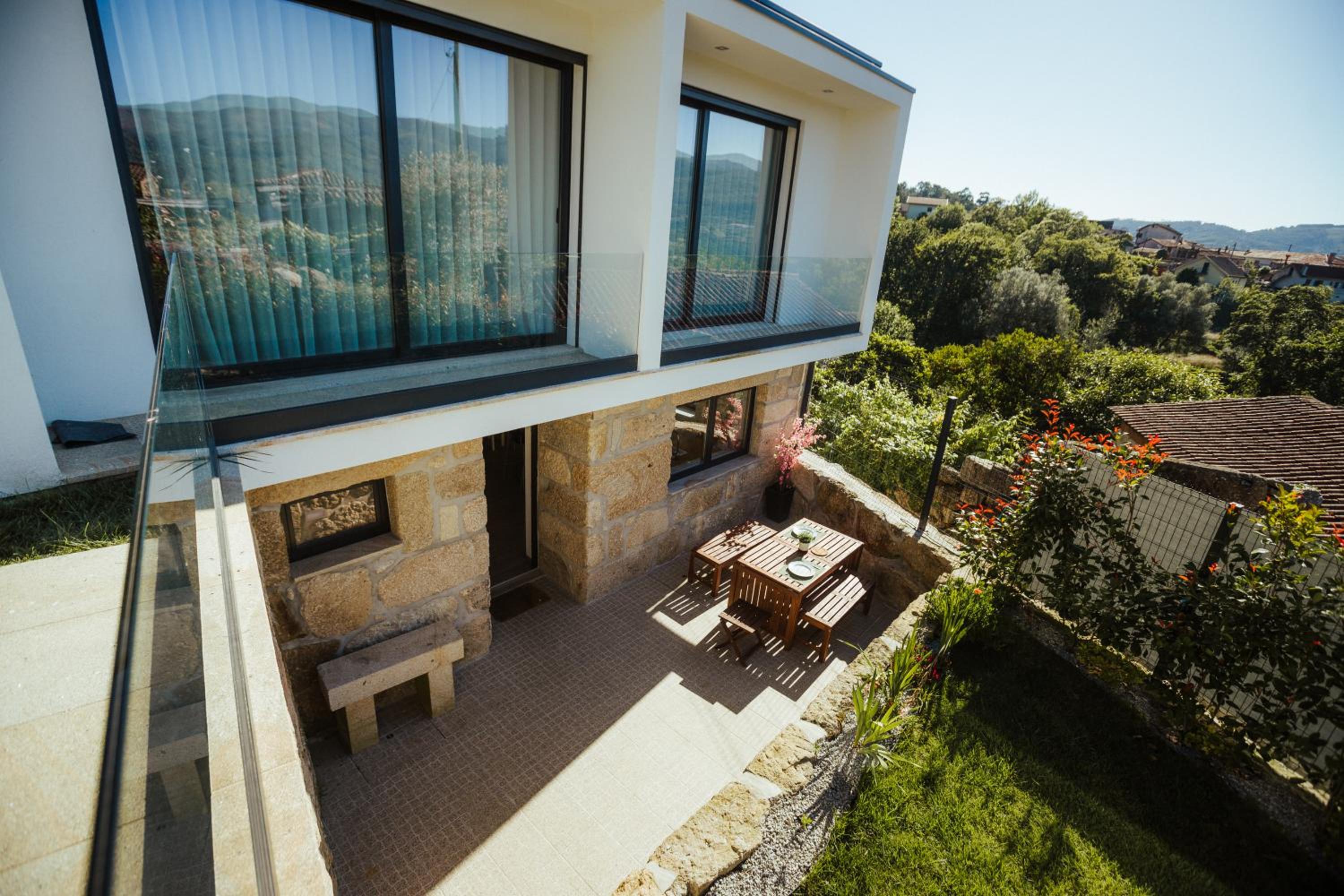 Casa da Vila - Pool & Hot Tub with Mountain View in Gerês view 5