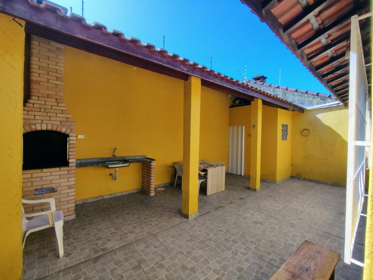 Casa com Amplo Quintal, Netflix, 5 minutos de carro da Praia