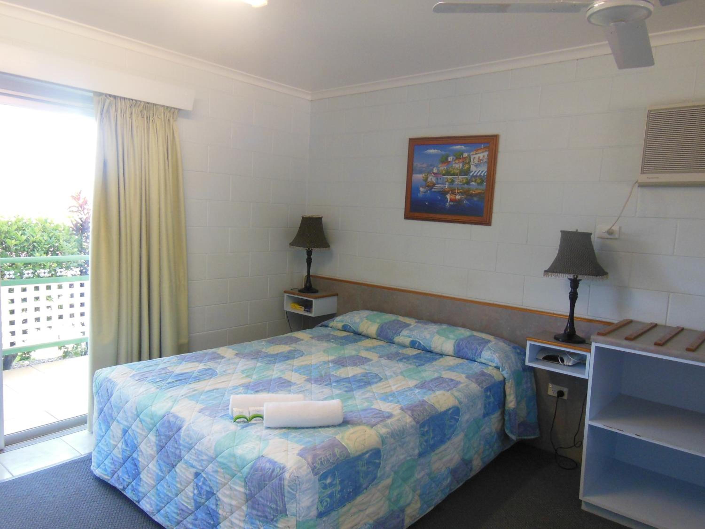 Country Road Motel