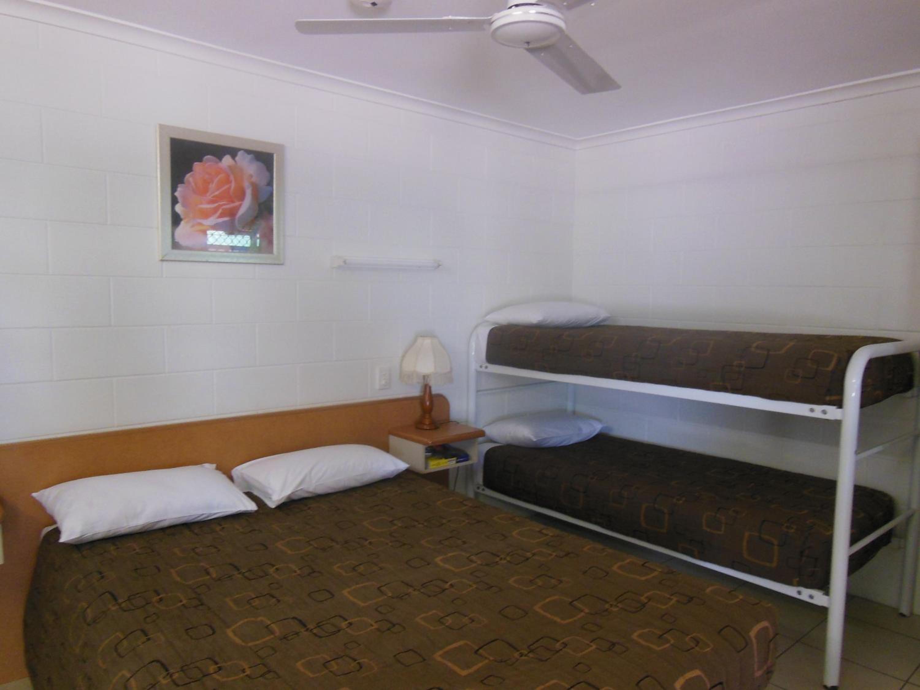 Country Road Motel