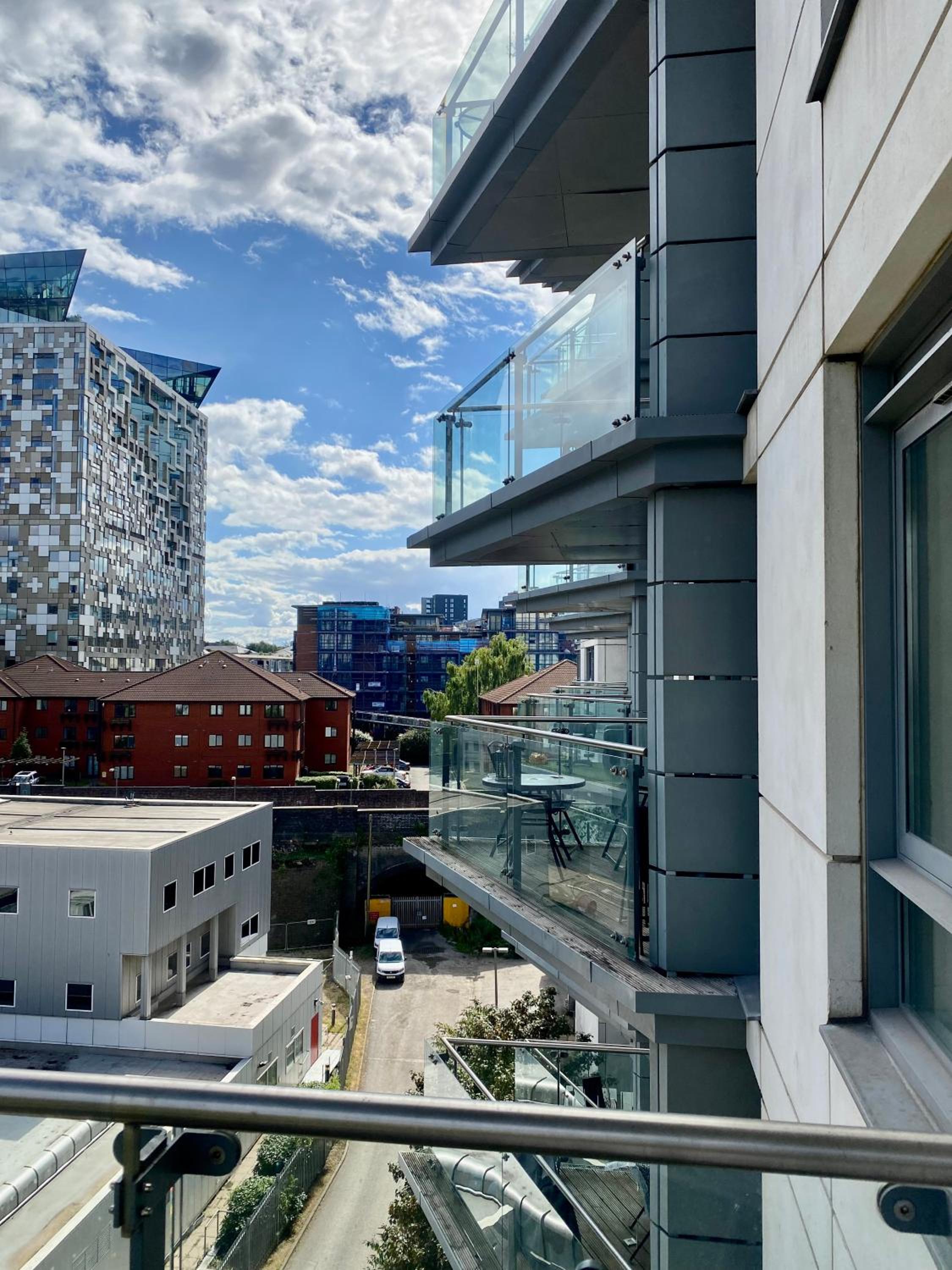 Holliday Street Apartments - One Bedroom - Stunning Balcony view 2