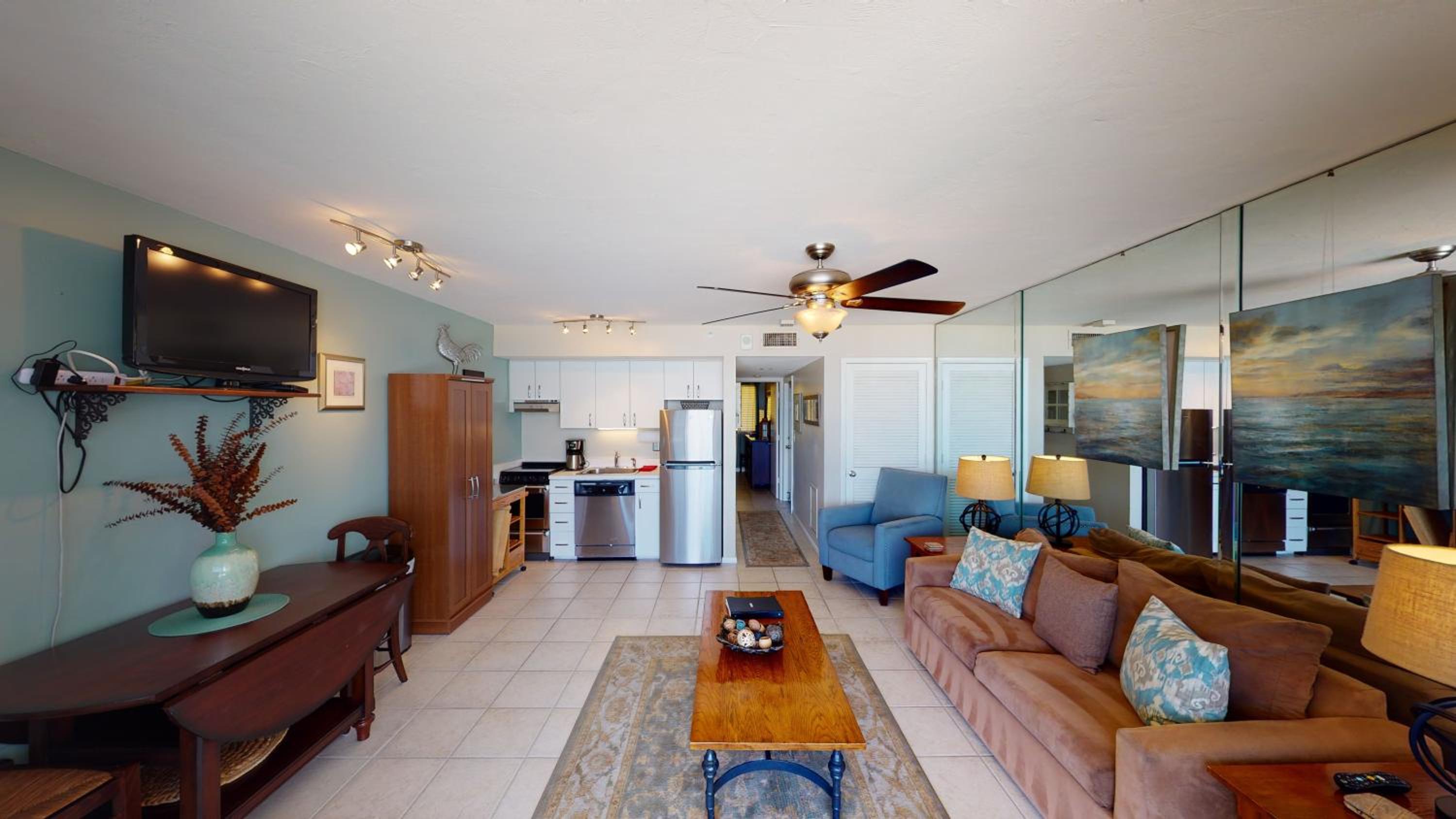 Beachfront Living at the Apollo I On-Site Sunset Grille Tiki/Restaurant