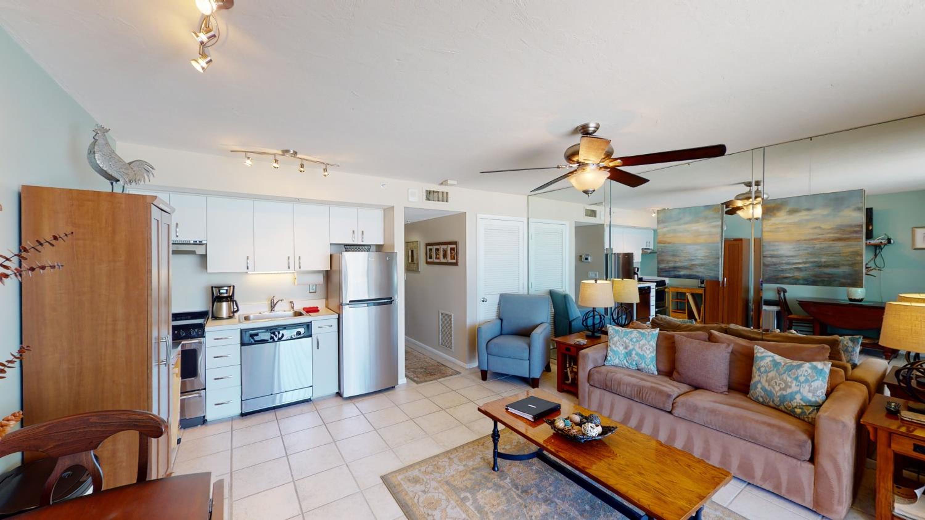 Beachfront Living at the Apollo I On-Site Sunset Grille Tiki/Restaurant