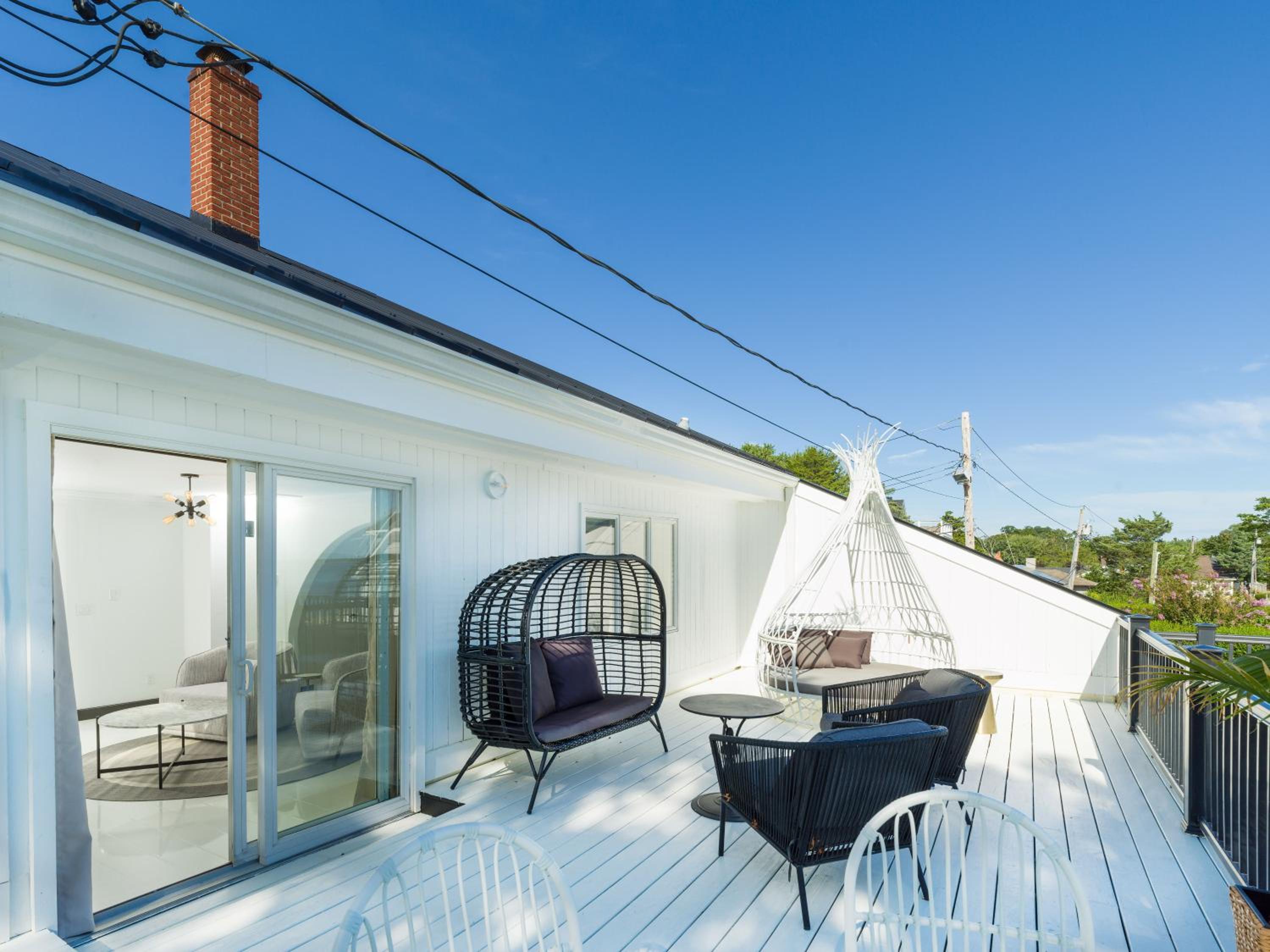 Aqua by American Beech - Adults Only