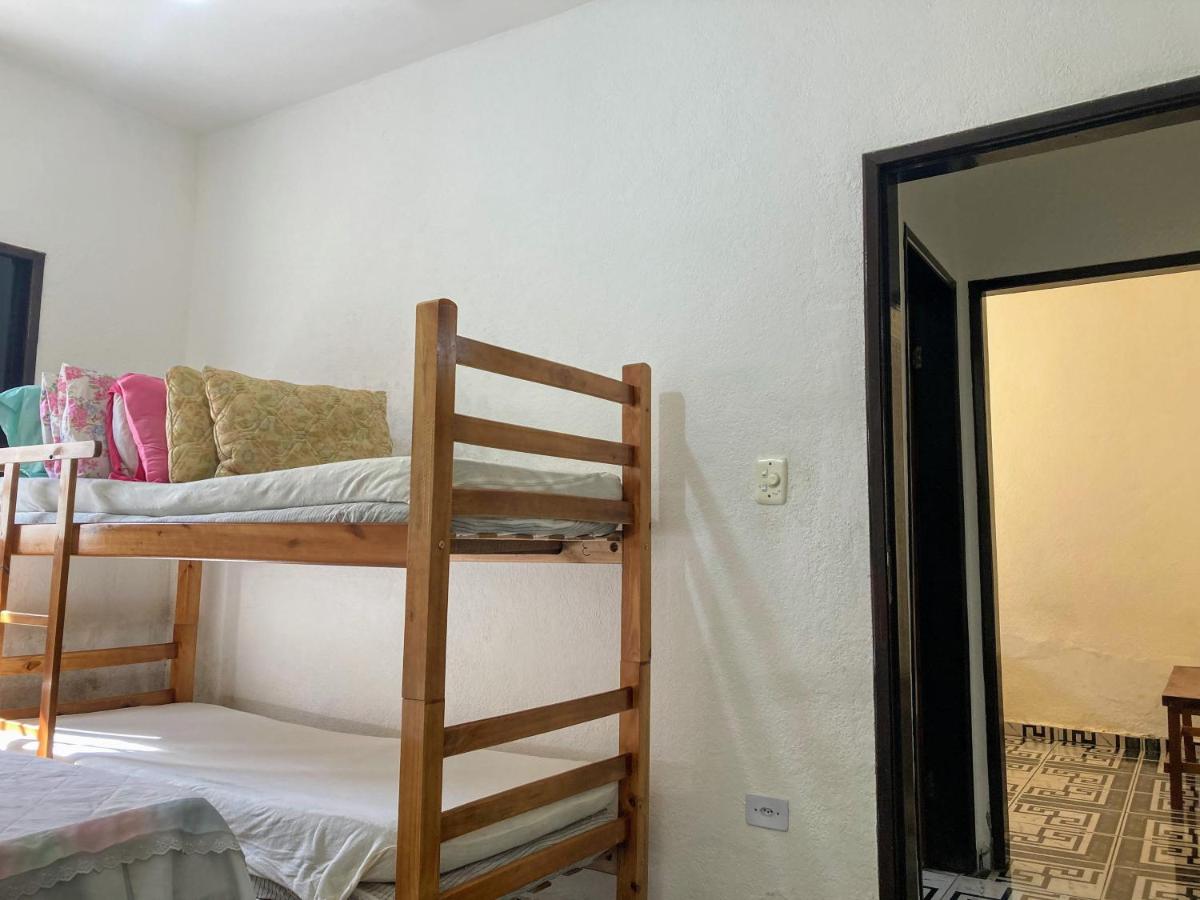 Casa com Amplo Quintal, Netflix, 5 minutos de carro da Praia