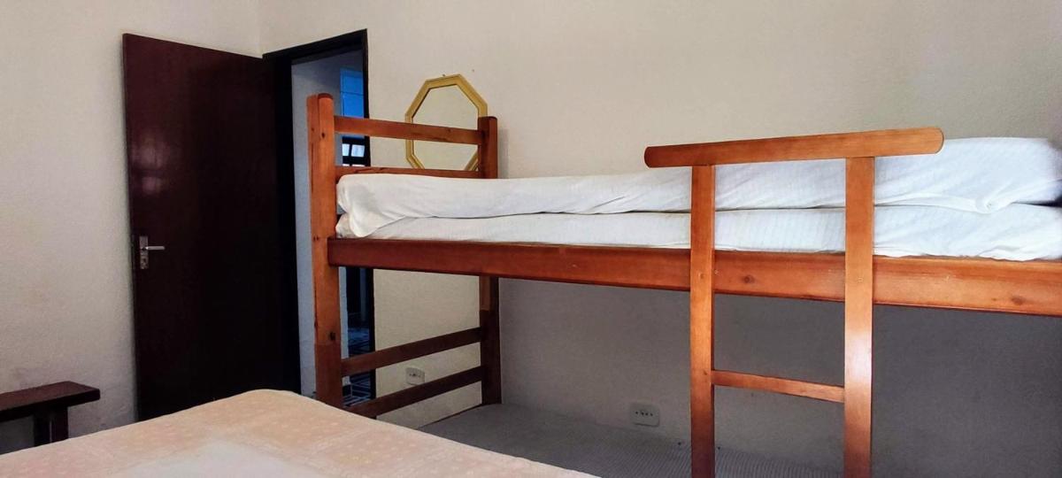 Casa com Amplo Quintal, Netflix, 5 minutos de carro da Praia