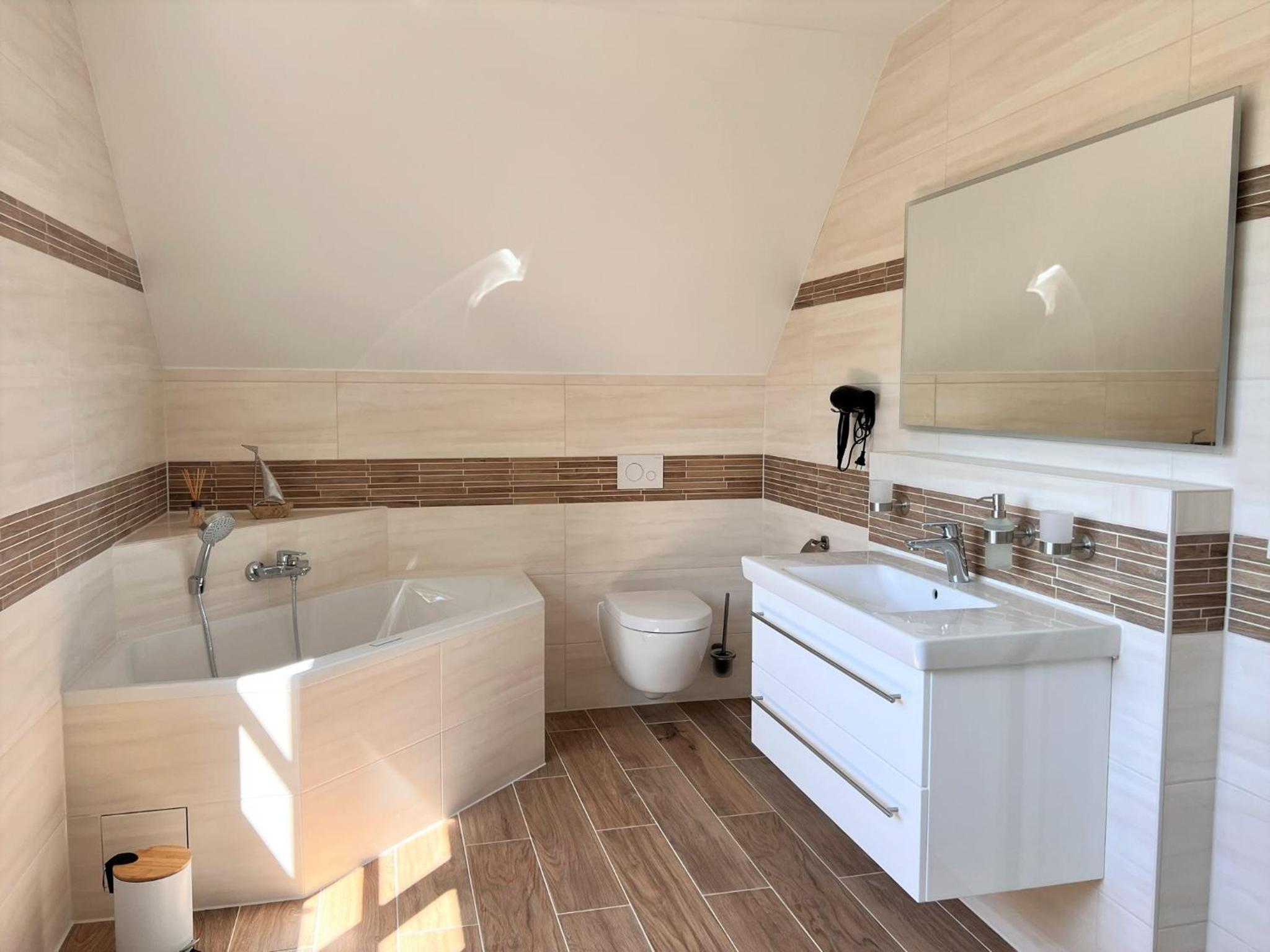 Ferienhaus Svantovit - exklusives Ferienhaus mit Sauna, Whirlpool-Wanne und Kamin