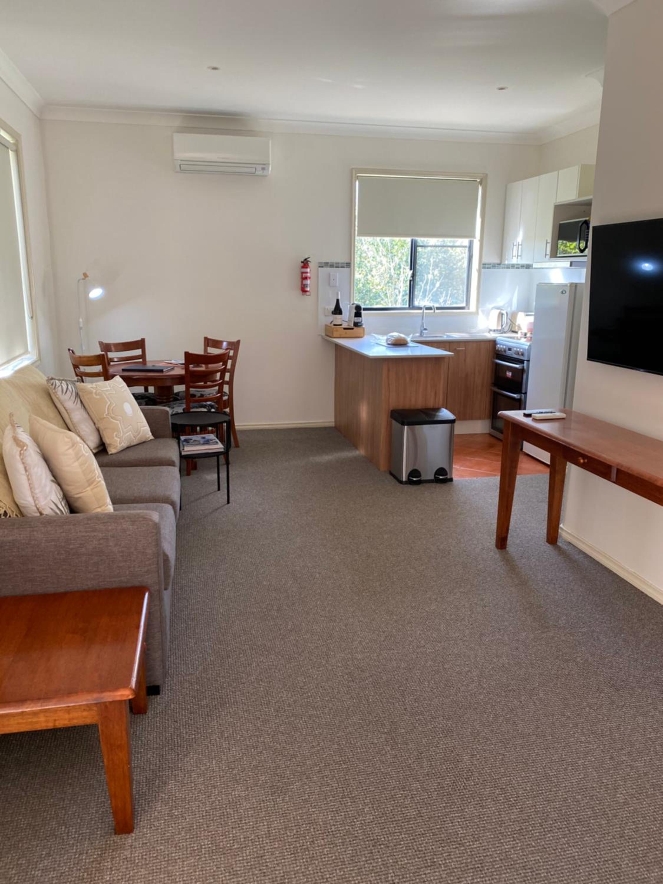 Beautiful Villa in the heart of the Hunter Valley view 4