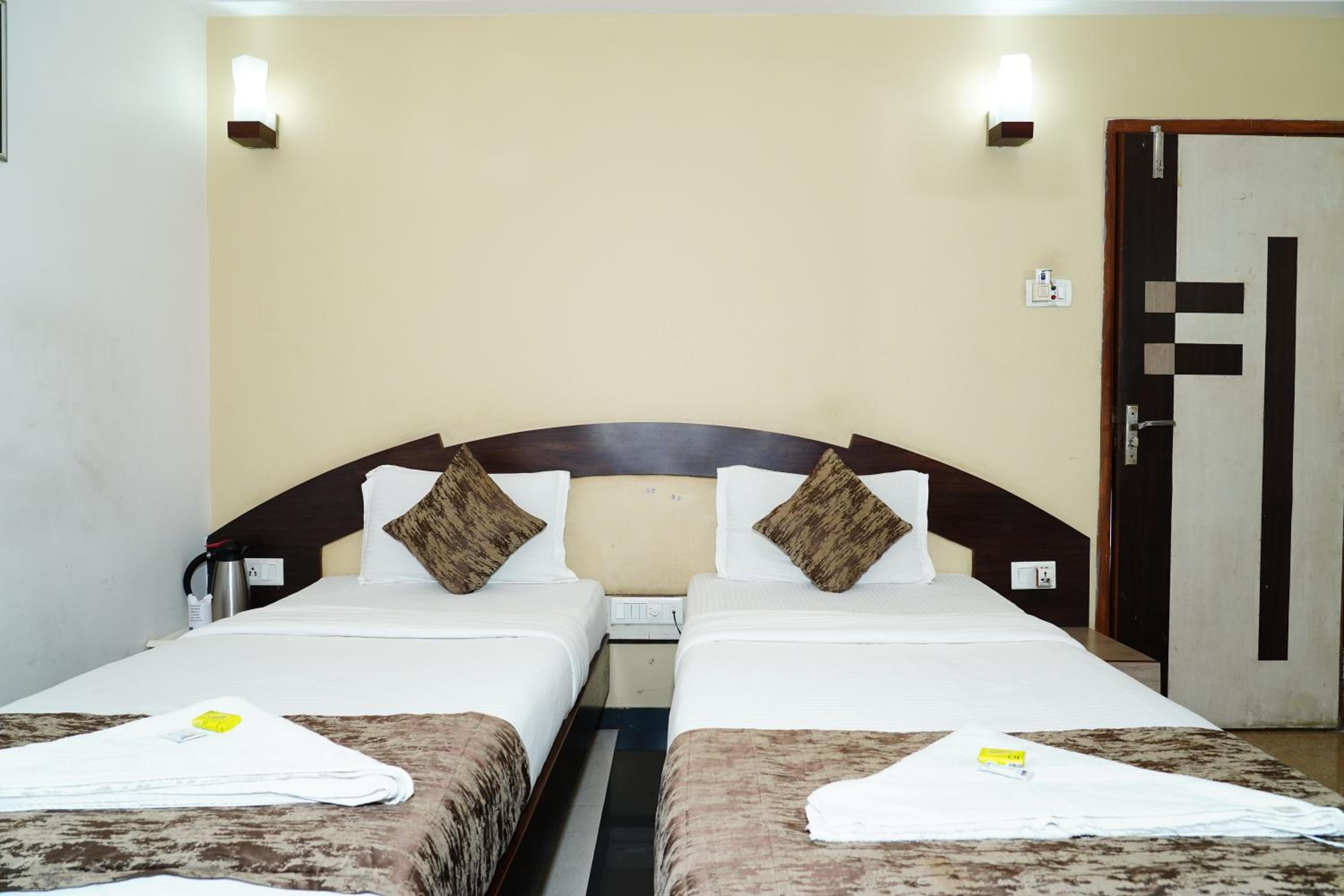 Marshall The Hotel