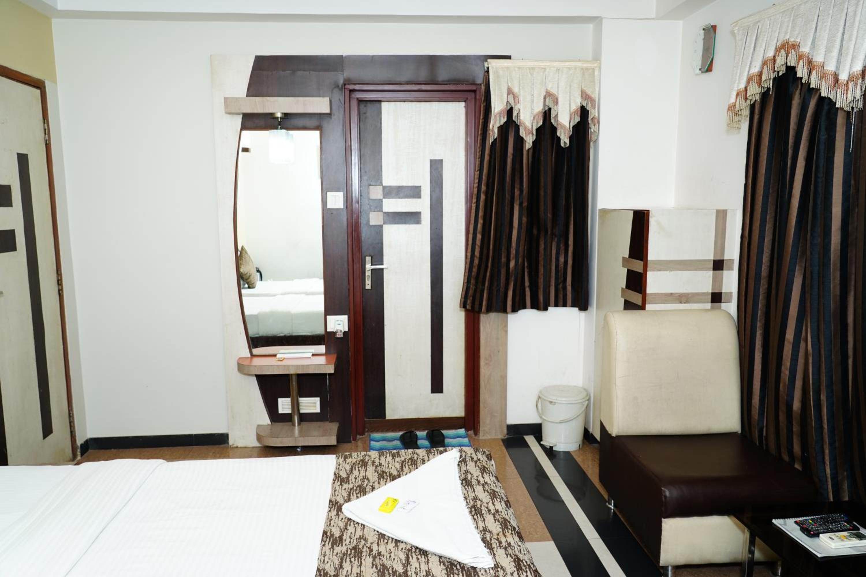 Marshall The Hotel