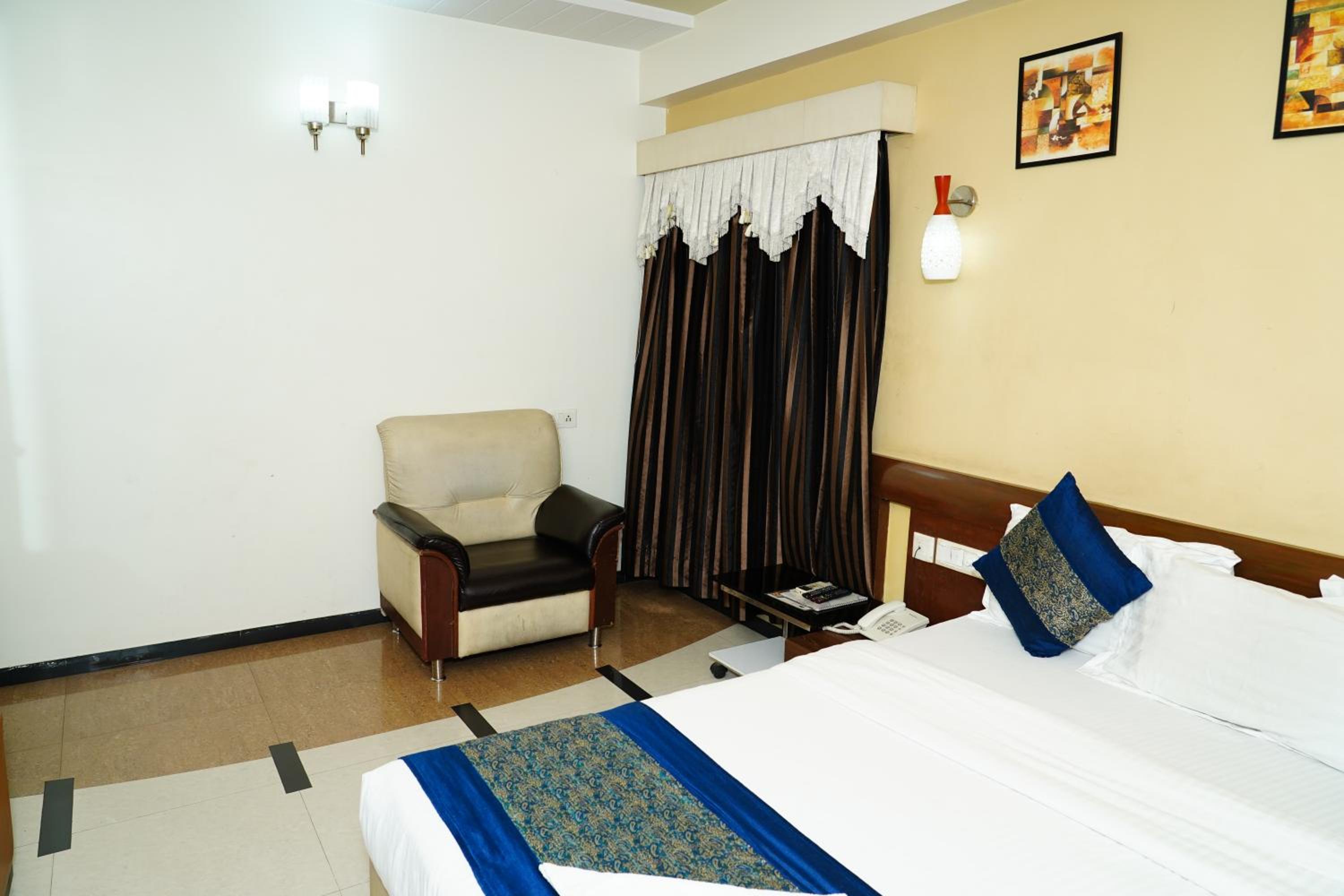 Marshall The Hotel