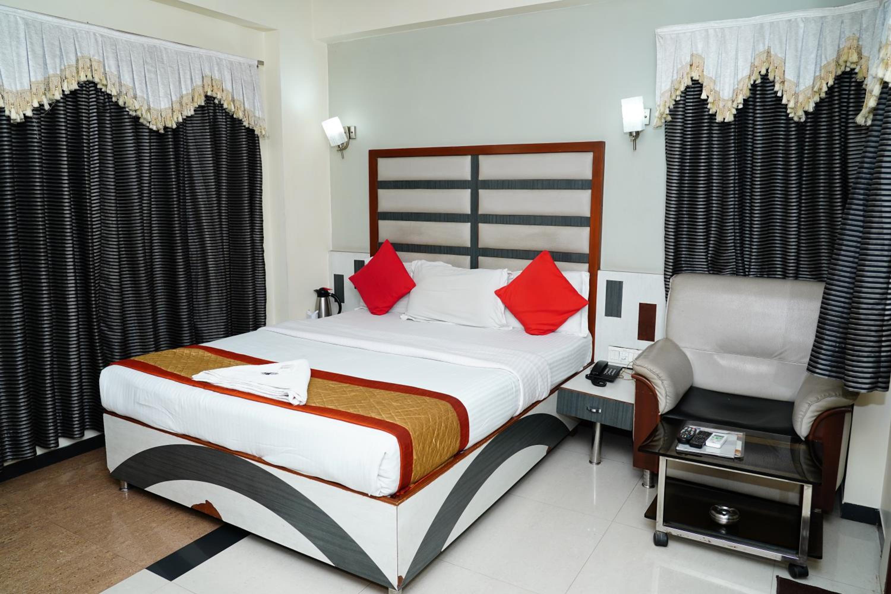 Marshall The Hotel