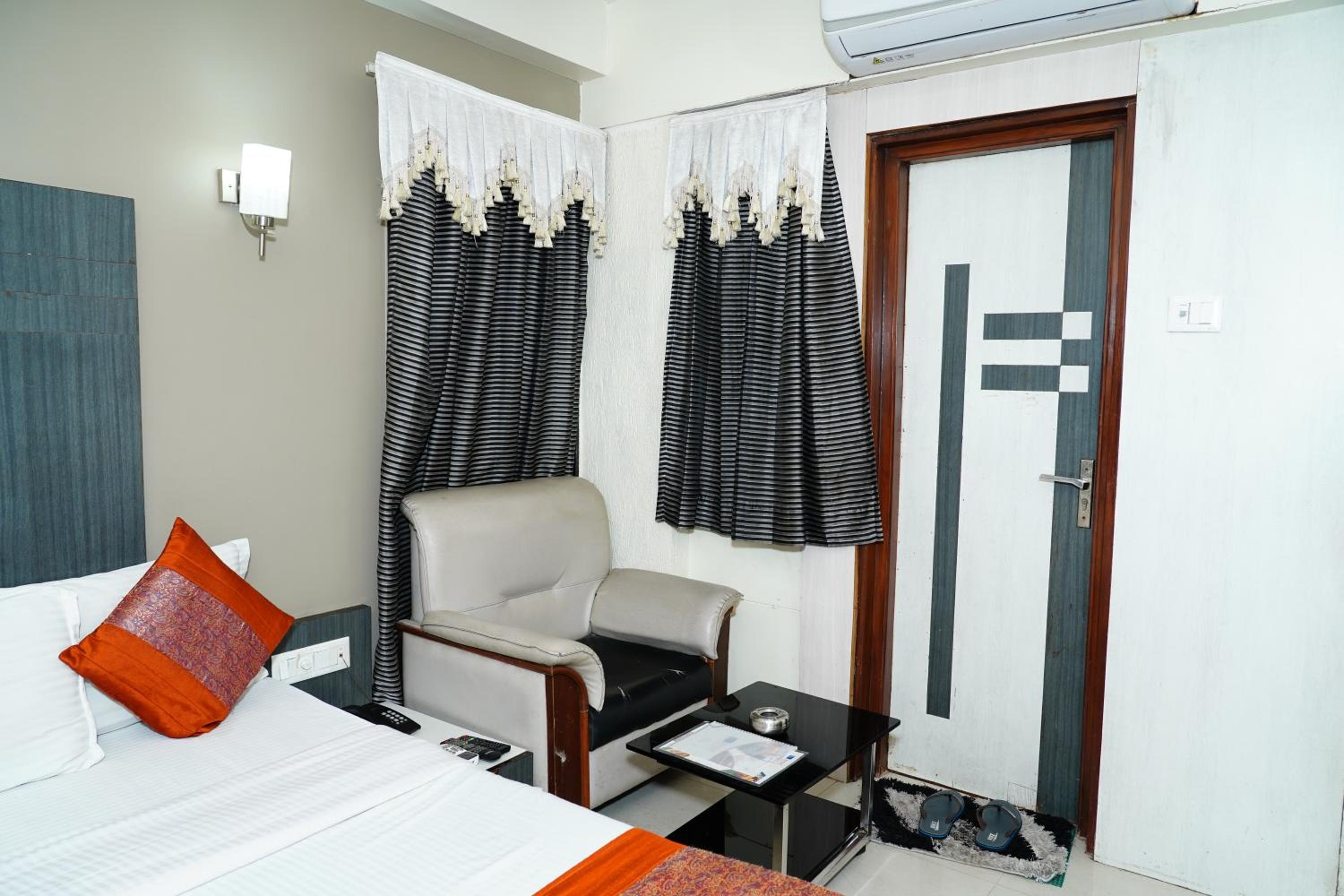 Marshall The Hotel